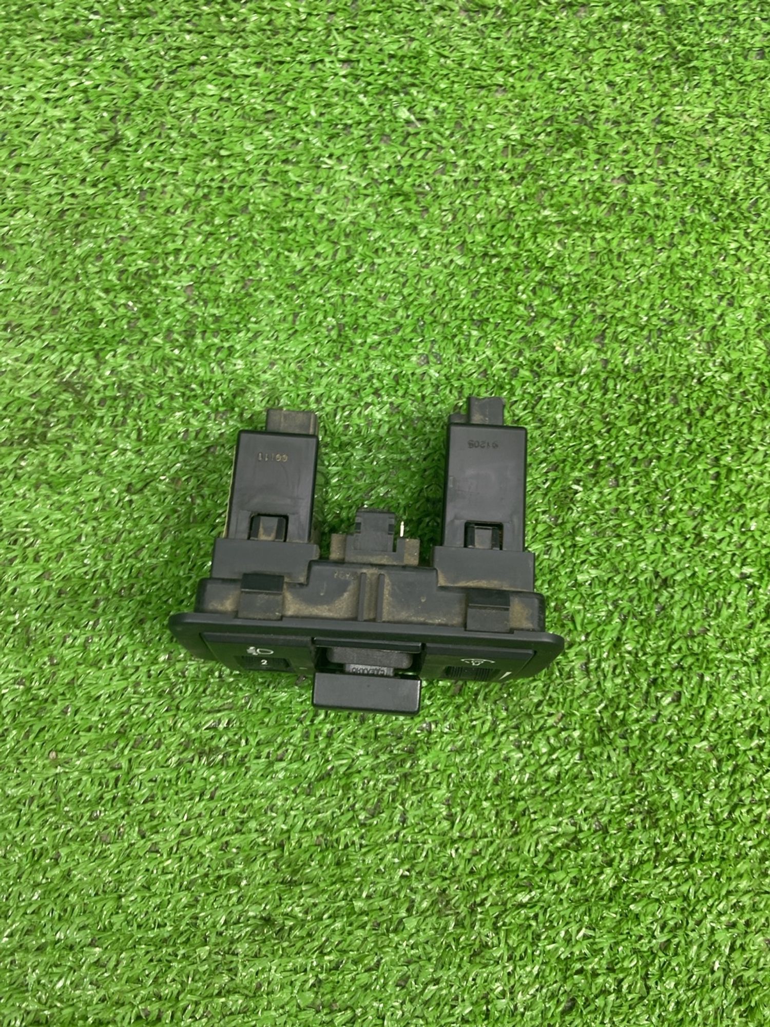 https://ycs.partsauto.market/partsauto-images/thmbs/userImages/cca1856e256b5441544f9aba03b424a6/part/32fe3d0b-578b-4c29-a191-b5905d7174b5_1782557033702.jpg