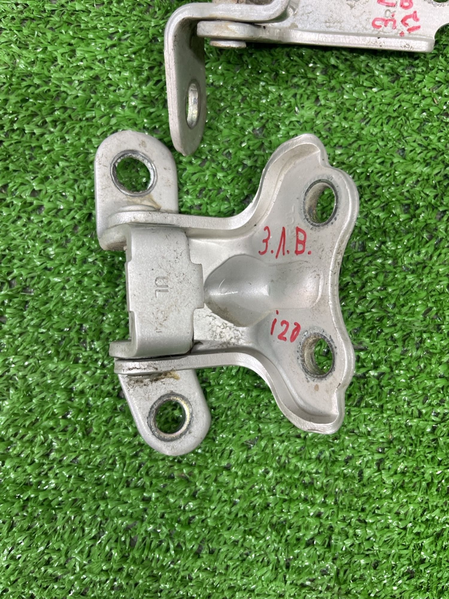 https://ycs.partsauto.market/partsauto-images/thmbs/userImages/cca1856e256b5441544f9aba03b424a6/part/35cf66f1-1405-4a8d-8961-2569e6765f84_1782569017879.jpg