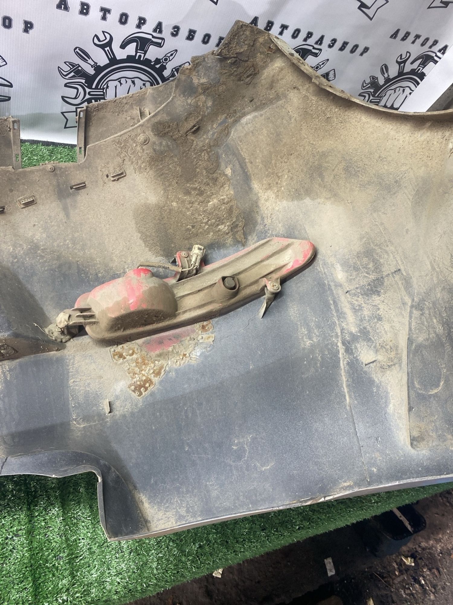 https://ycs.partsauto.market/partsauto-images/thmbs/userImages/cca1856e256b5441544f9aba03b424a6/part/370669d4-e678-4008-a746-edc9b13b26bb_1781073154985.jpg