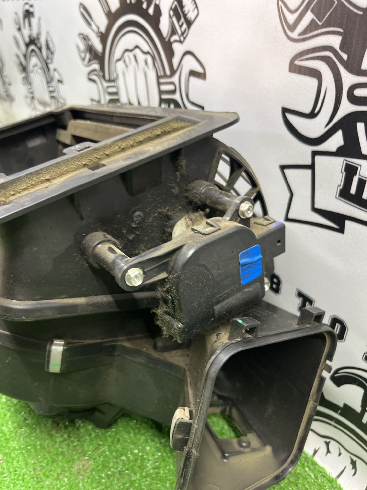 https://ycs.partsauto.market/partsauto-images/thmbs/userImages/cca1856e256b5441544f9aba03b424a6/part/377c5062-c49d-449b-99d3-ccb1d3c40687_1783329286448.jpg