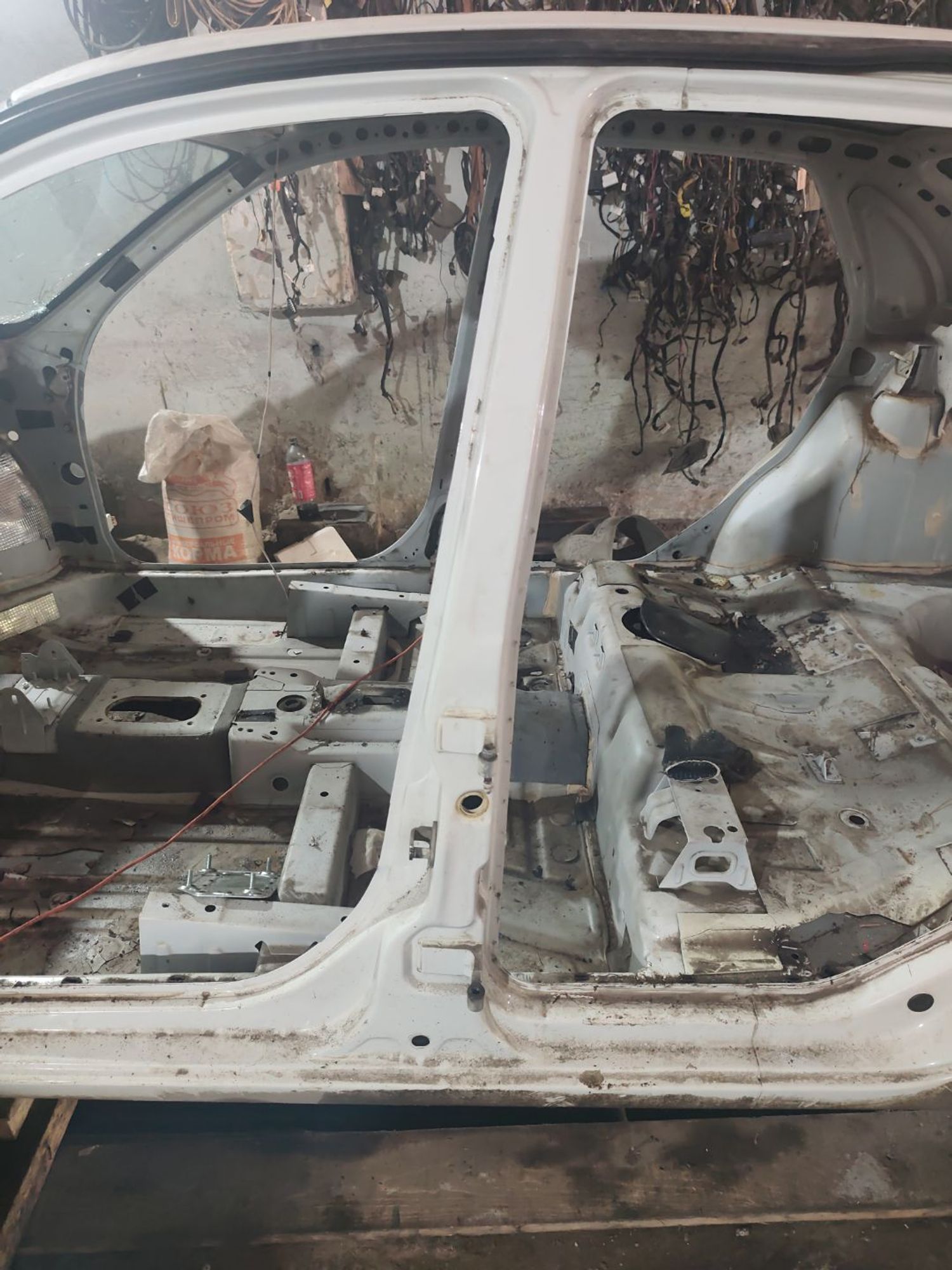 https://ycs.partsauto.market/partsauto-images/thmbs/userImages/cca1856e256b5441544f9aba03b424a6/part/3a71bd56-8fb1-41c3-98ae-6100b45e8516_1783669364819.jpg