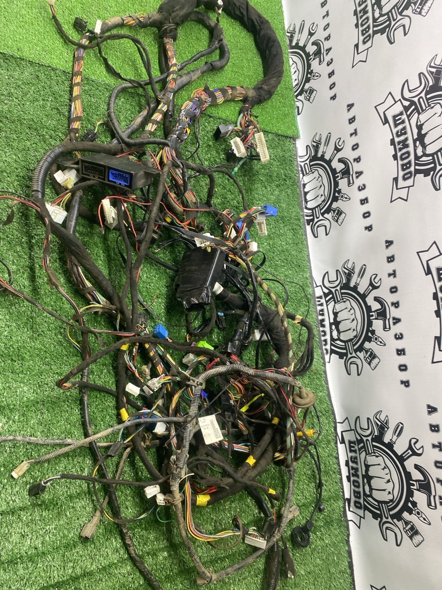 https://ycs.partsauto.market/partsauto-images/thmbs/userImages/cca1856e256b5441544f9aba03b424a6/part/3b882f9f-d8b8-419a-b042-709b29301237_1781084163682.jpg