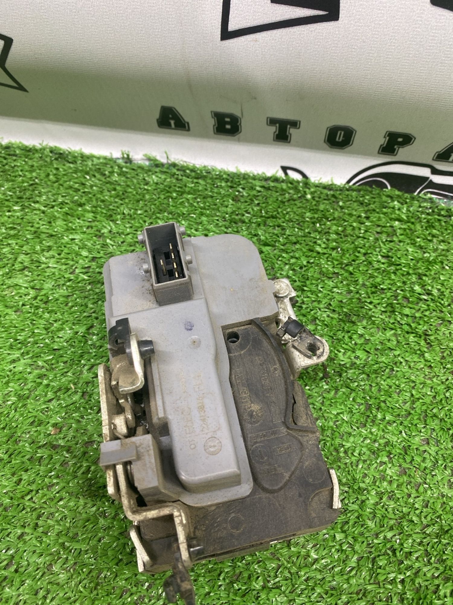 https://ycs.partsauto.market/partsauto-images/thmbs/userImages/cca1856e256b5441544f9aba03b424a6/part/3bf47b0c-5f1b-48d0-887e-17dac276552f_1782897985505.jpg