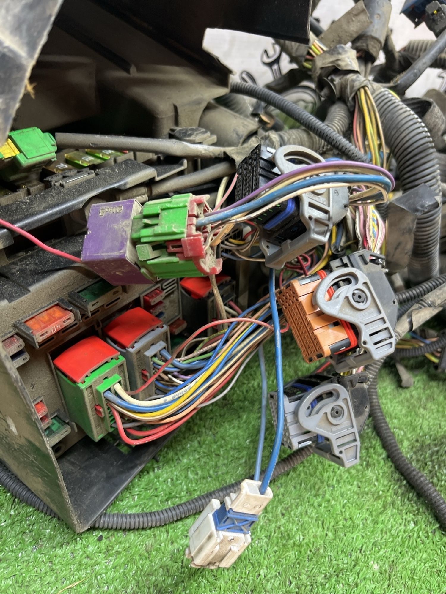 https://ycs.partsauto.market/partsauto-images/thmbs/userImages/cca1856e256b5441544f9aba03b424a6/part/3d8274db-b02d-492e-b90a-a11523c3a740_1778069718879.jpg