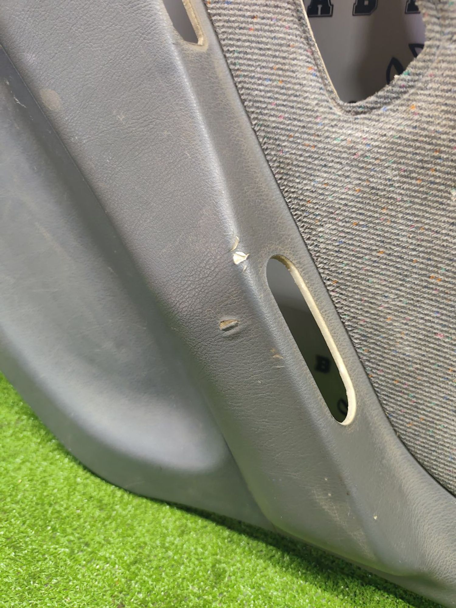 https://ycs.partsauto.market/partsauto-images/thmbs/userImages/cca1856e256b5441544f9aba03b424a6/part/40b50a45-6862-44e5-bce7-6b1e93b44cfc_1782035558968.jpg
