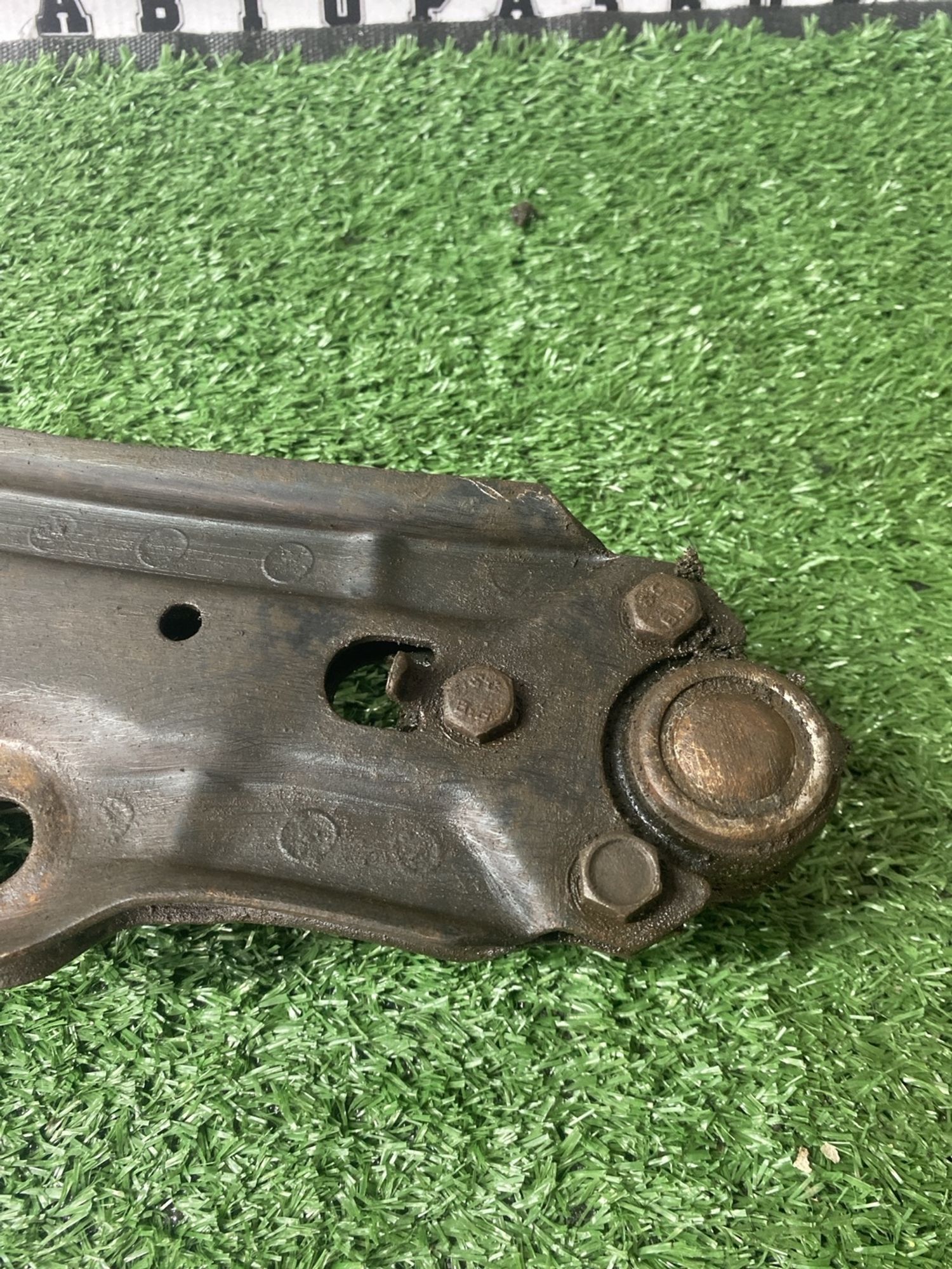 https://ycs.partsauto.market/partsauto-images/thmbs/userImages/cca1856e256b5441544f9aba03b424a6/part/426cd288-c16e-44ec-a3e7-cd7289485be1_1781074978771.jpg