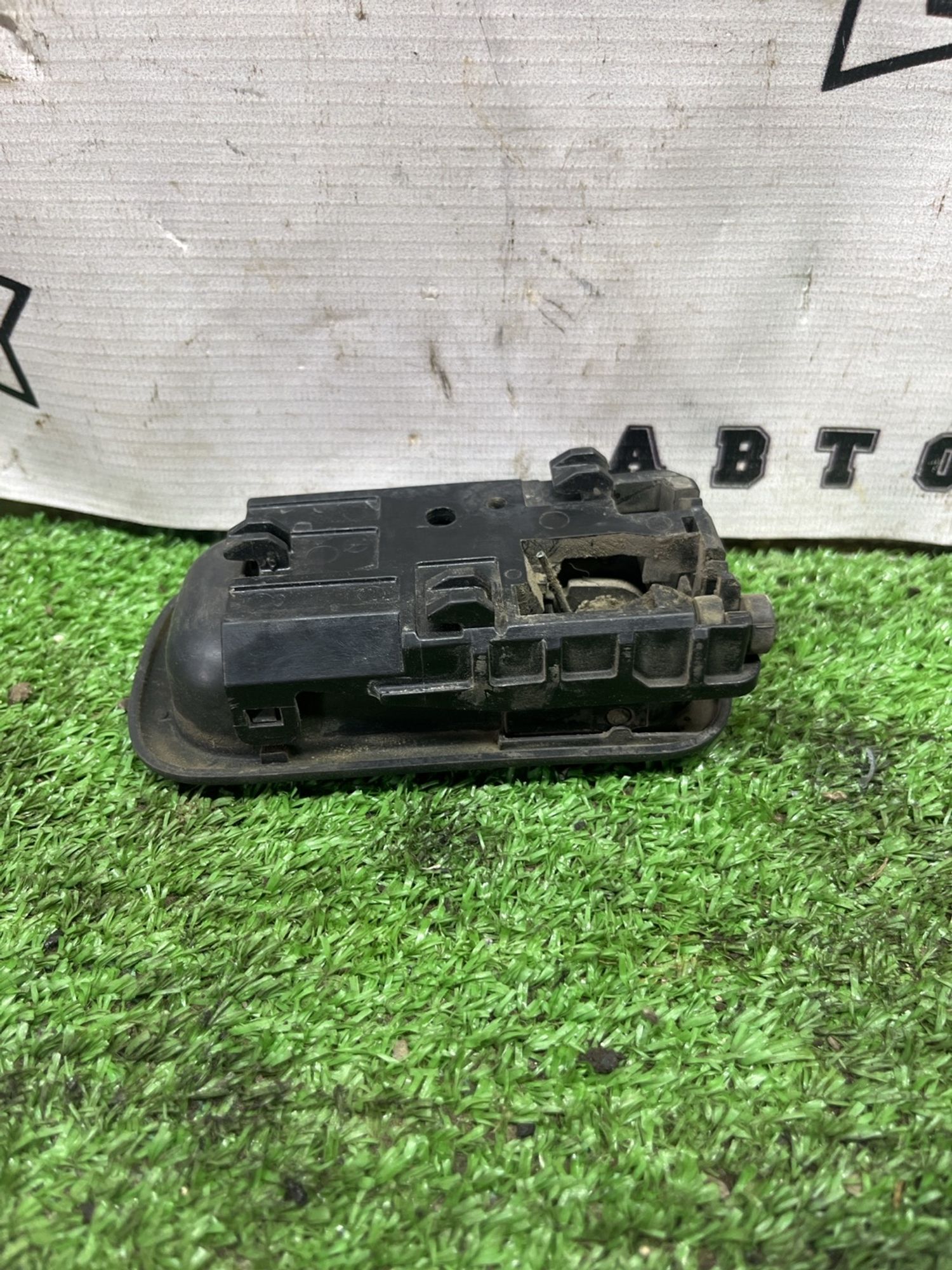 https://ycs.partsauto.market/partsauto-images/thmbs/userImages/cca1856e256b5441544f9aba03b424a6/part/4401301e-7b85-4fb5-a0c5-93e282524115_1778234932220.jpg