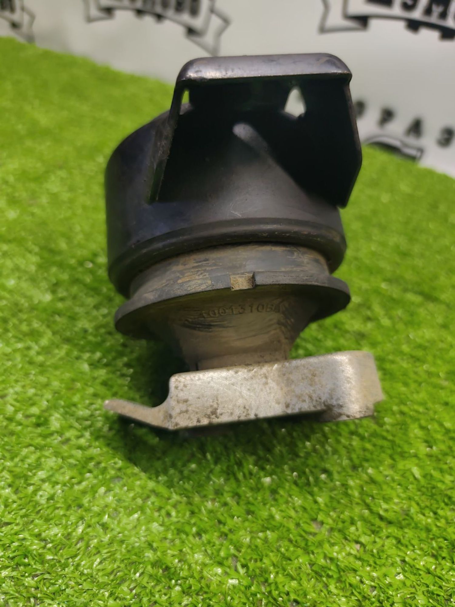 https://ycs.partsauto.market/partsauto-images/thmbs/userImages/cca1856e256b5441544f9aba03b424a6/part/45166187-5ce4-4c35-bc7e-31d421769856_1781097937475.jpg