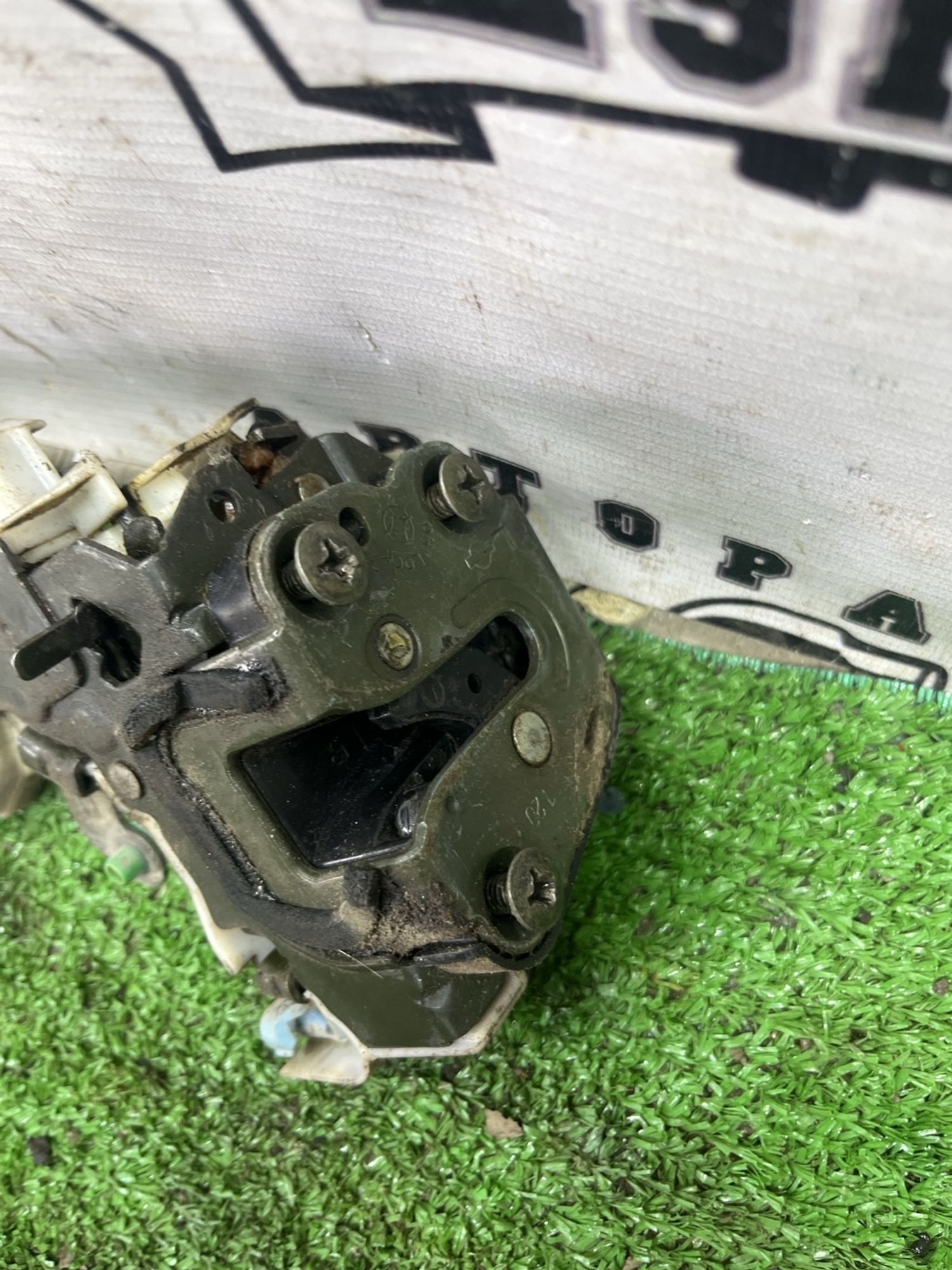 https://ycs.partsauto.market/partsauto-images/thmbs/userImages/cca1856e256b5441544f9aba03b424a6/part/470ae7d1-727d-46be-805d-ade73cc0f1f9_1778233641777.jpg