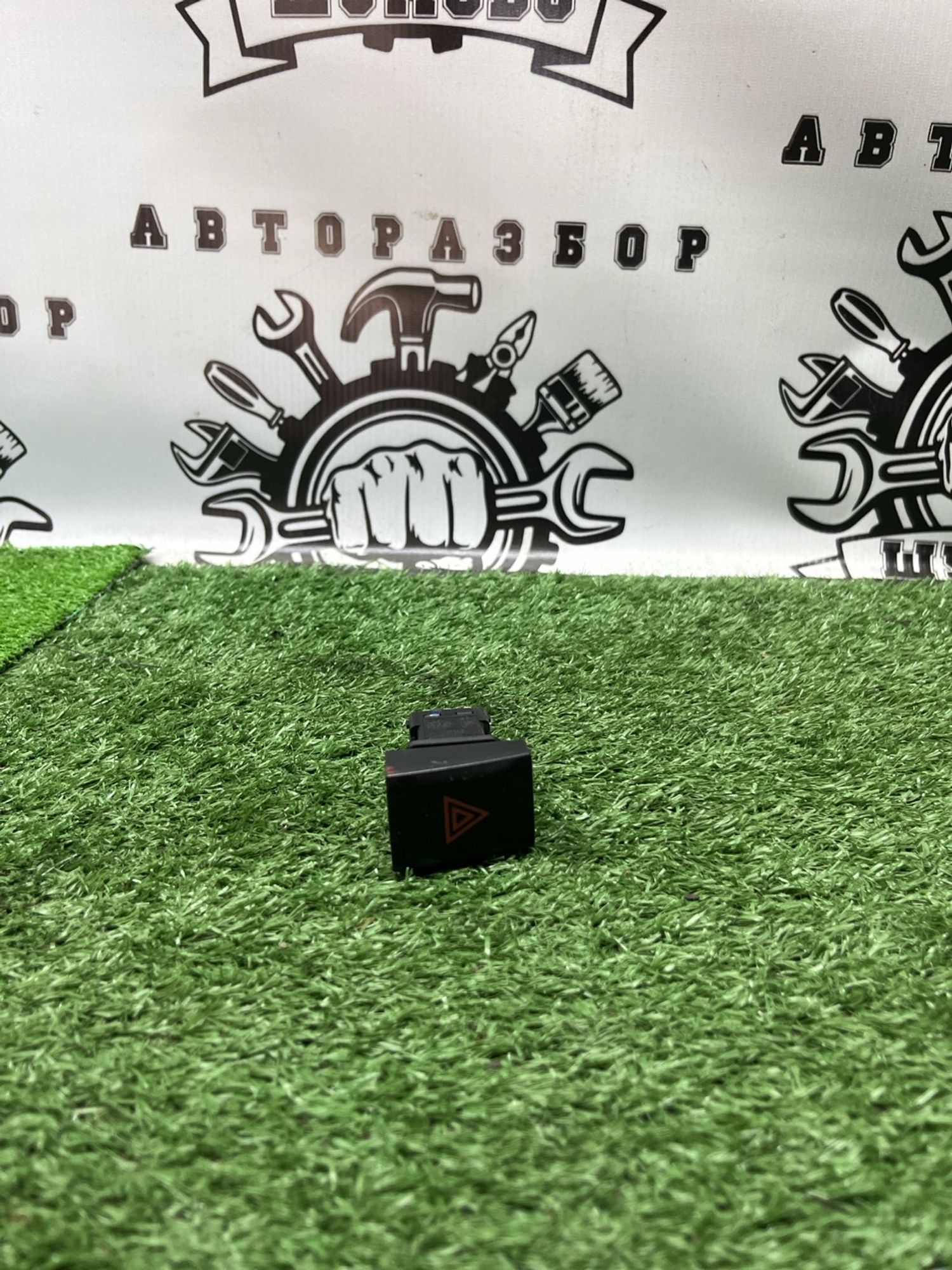 https://ycs.partsauto.market/partsauto-images/thmbs/userImages/cca1856e256b5441544f9aba03b424a6/part/4ae8b460-4713-43f9-8933-c6c266525dd8_1782976665002.jpg
