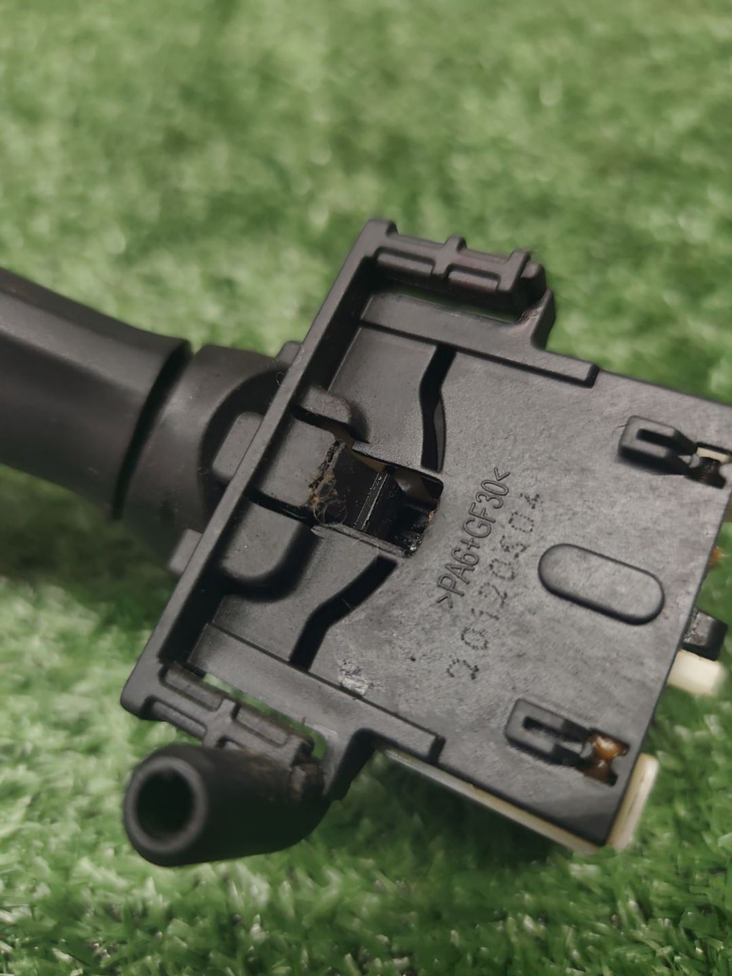 https://ycs.partsauto.market/partsauto-images/thmbs/userImages/cca1856e256b5441544f9aba03b424a6/part/4bdcee0b-18e9-4f8f-806b-669670bcc027_1780920449518.jpg
