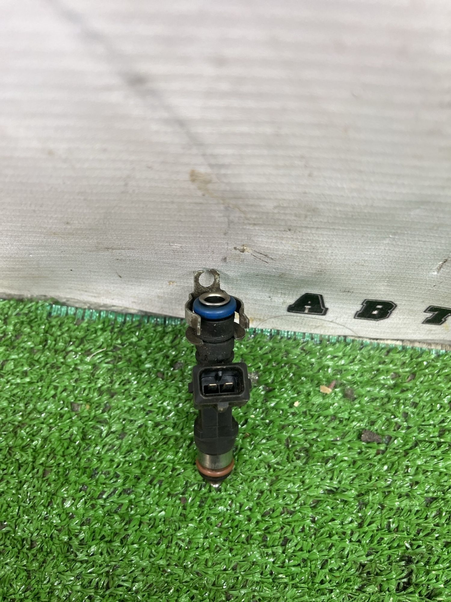 https://ycs.partsauto.market/partsauto-images/thmbs/userImages/cca1856e256b5441544f9aba03b424a6/part/4d381d9a-d500-4d8b-8ffe-d6bc02a168b7_1774856040245.jpg
