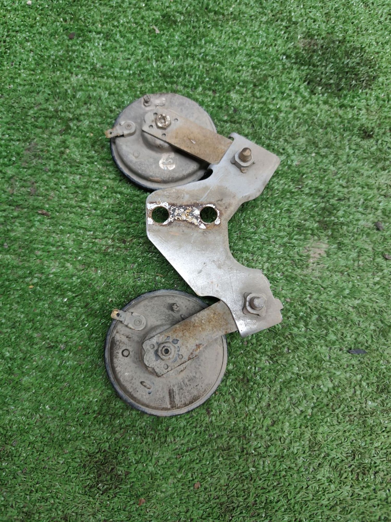 https://ycs.partsauto.market/partsauto-images/thmbs/userImages/cca1856e256b5441544f9aba03b424a6/part/4d65501f-301f-4e53-a3c2-1514e4111135_1779870901834.jpg