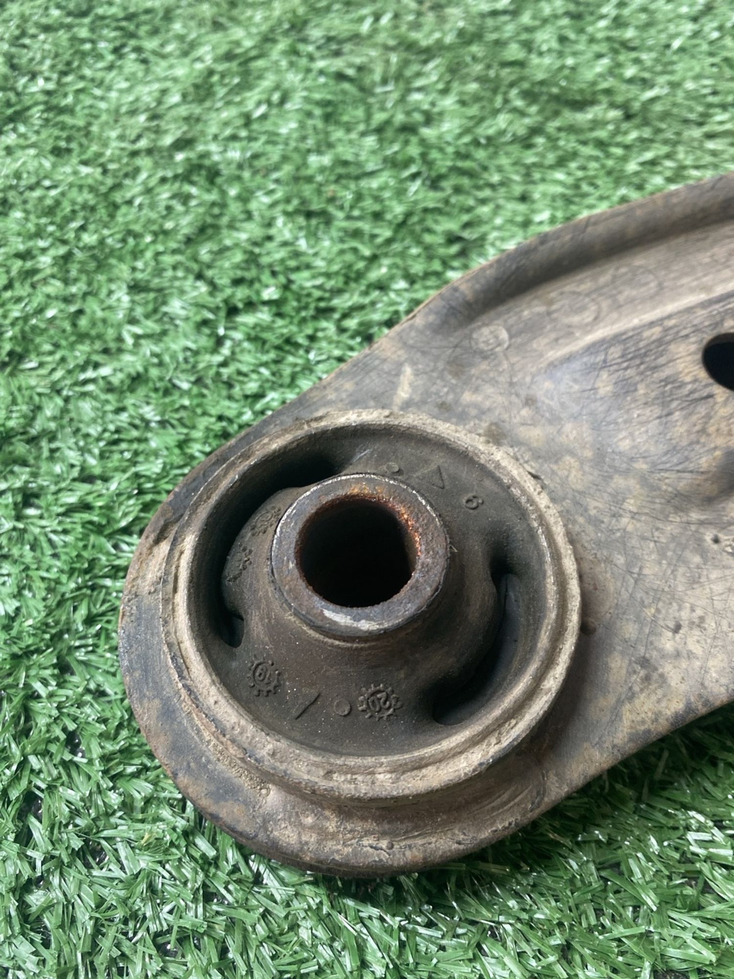 https://ycs.partsauto.market/partsauto-images/thmbs/userImages/cca1856e256b5441544f9aba03b424a6/part/4d9ecbe4-a6c3-437c-aefa-9872688d7895_1781075068404.jpg