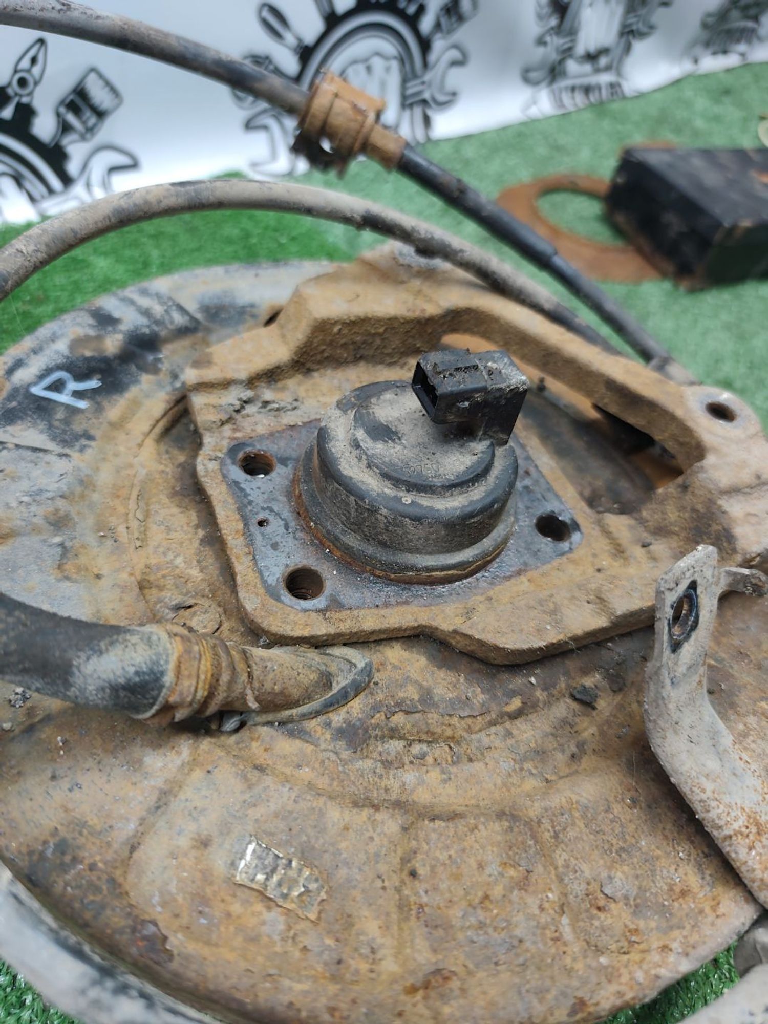 https://ycs.partsauto.market/partsauto-images/thmbs/userImages/cca1856e256b5441544f9aba03b424a6/part/4fa29fba-6769-4624-adc5-32dd630f4369_1783579275597.jpg