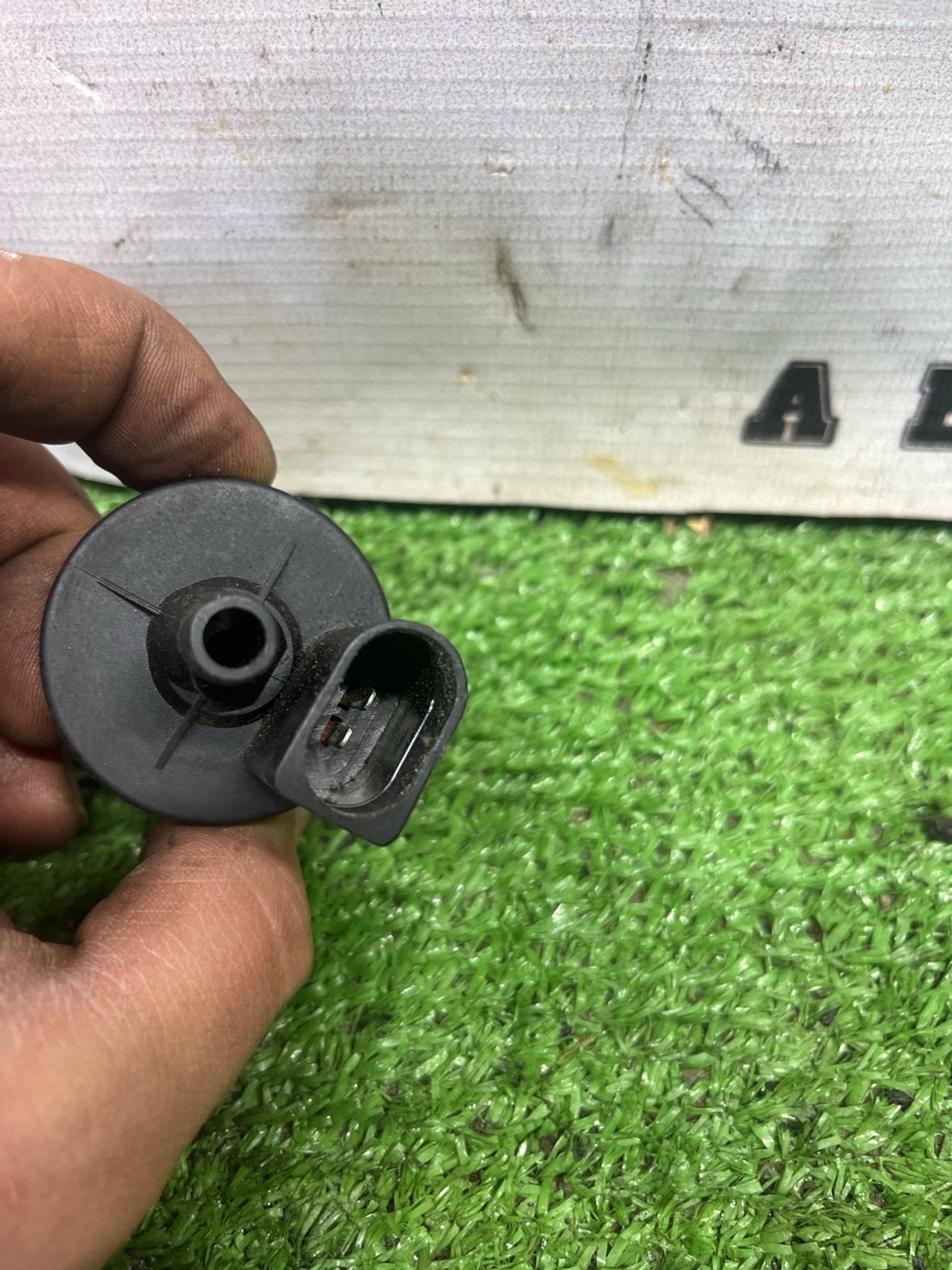 https://ycs.partsauto.market/partsauto-images/thmbs/userImages/cca1856e256b5441544f9aba03b424a6/part/508f195c-8b2d-4565-a5a8-6bee8dc7c4de_1777198407618.jpg