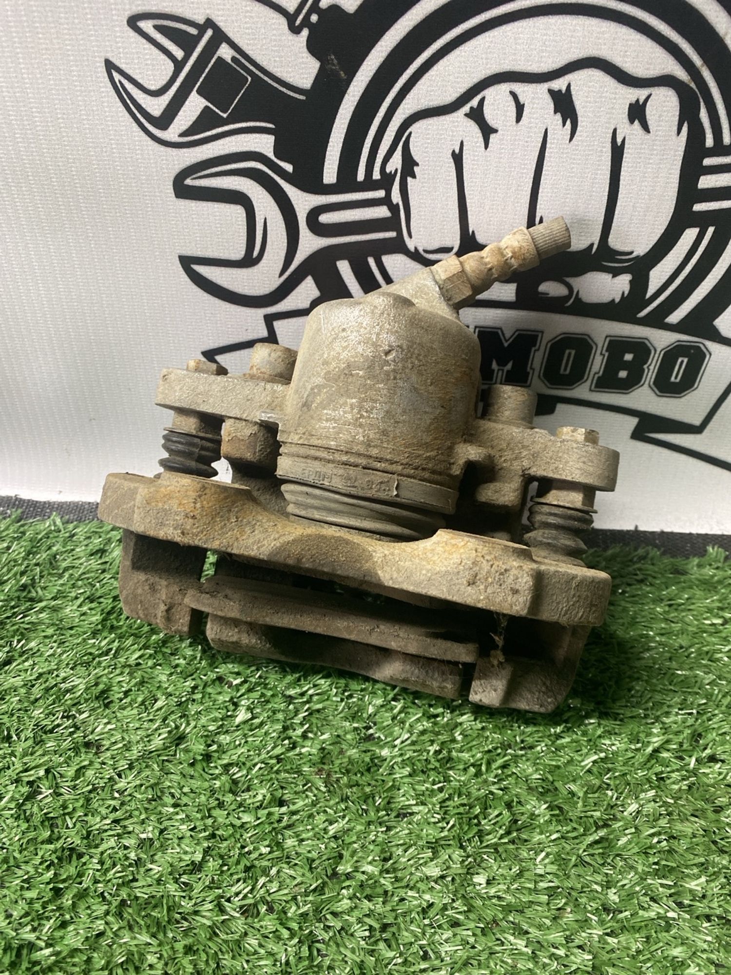 https://ycs.partsauto.market/partsauto-images/thmbs/userImages/cca1856e256b5441544f9aba03b424a6/part/51531296-d555-4f06-a687-d804735b3f83_1781256627333.jpg