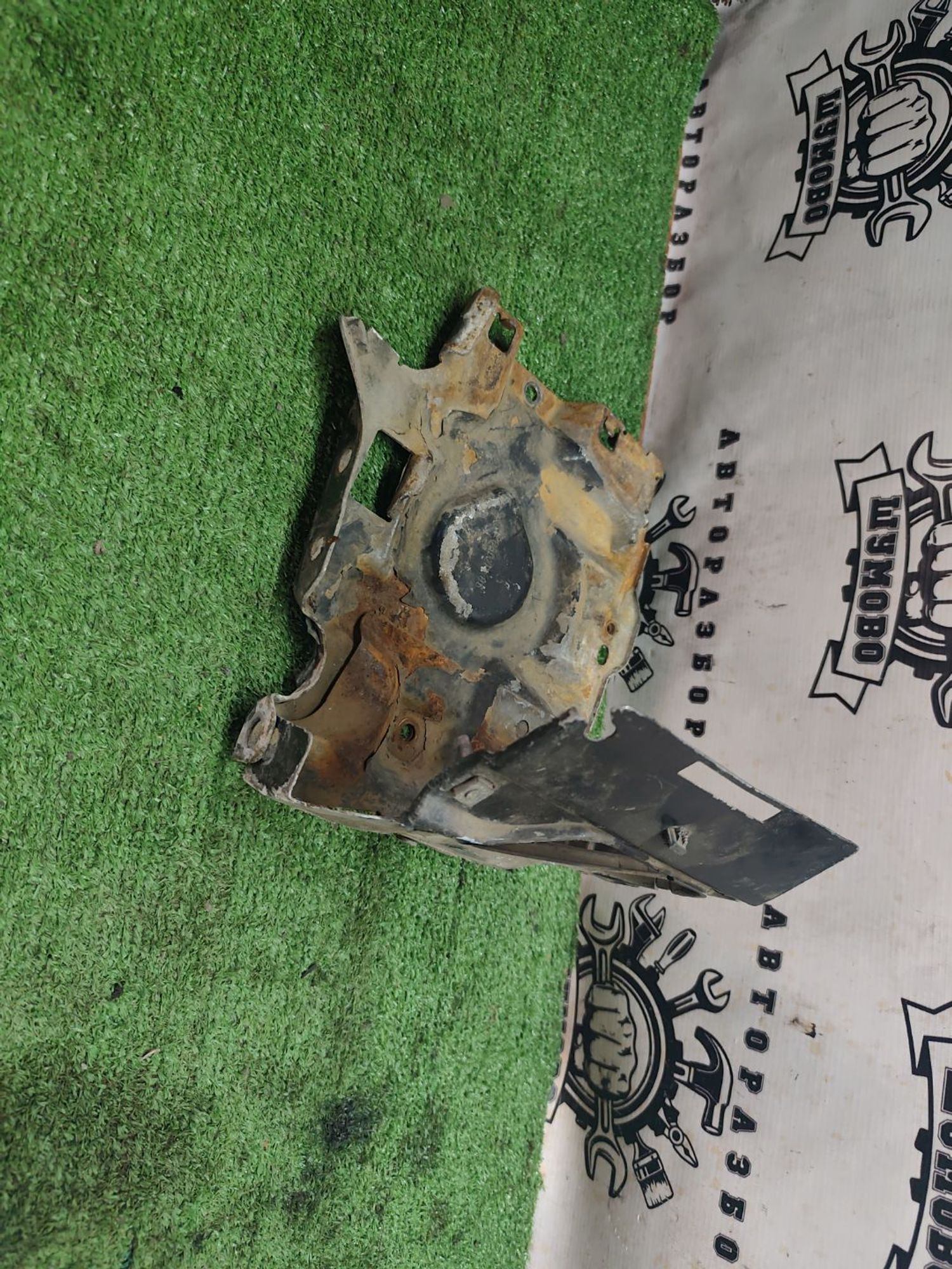 https://ycs.partsauto.market/partsauto-images/thmbs/userImages/cca1856e256b5441544f9aba03b424a6/part/51701286-a73c-4c25-9024-e4b2ca2e7f5b_1777789096011.jpg