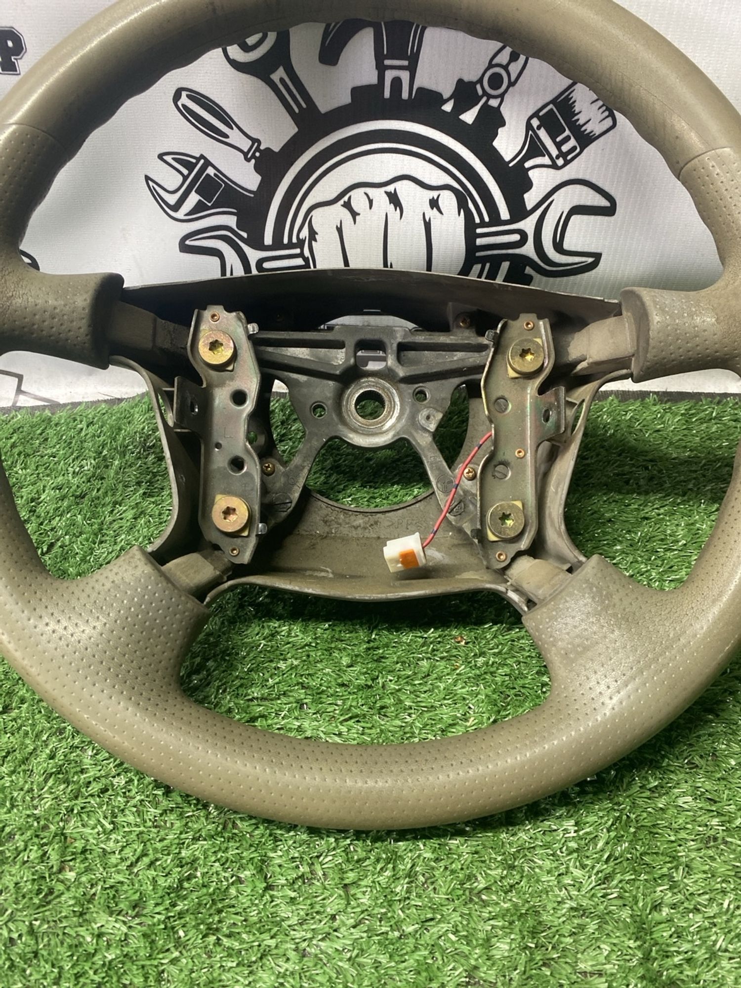 https://ycs.partsauto.market/partsauto-images/thmbs/userImages/cca1856e256b5441544f9aba03b424a6/part/52201cfd-93f7-4598-9ba5-3f5f9fc2c452_1785325294303.jpg