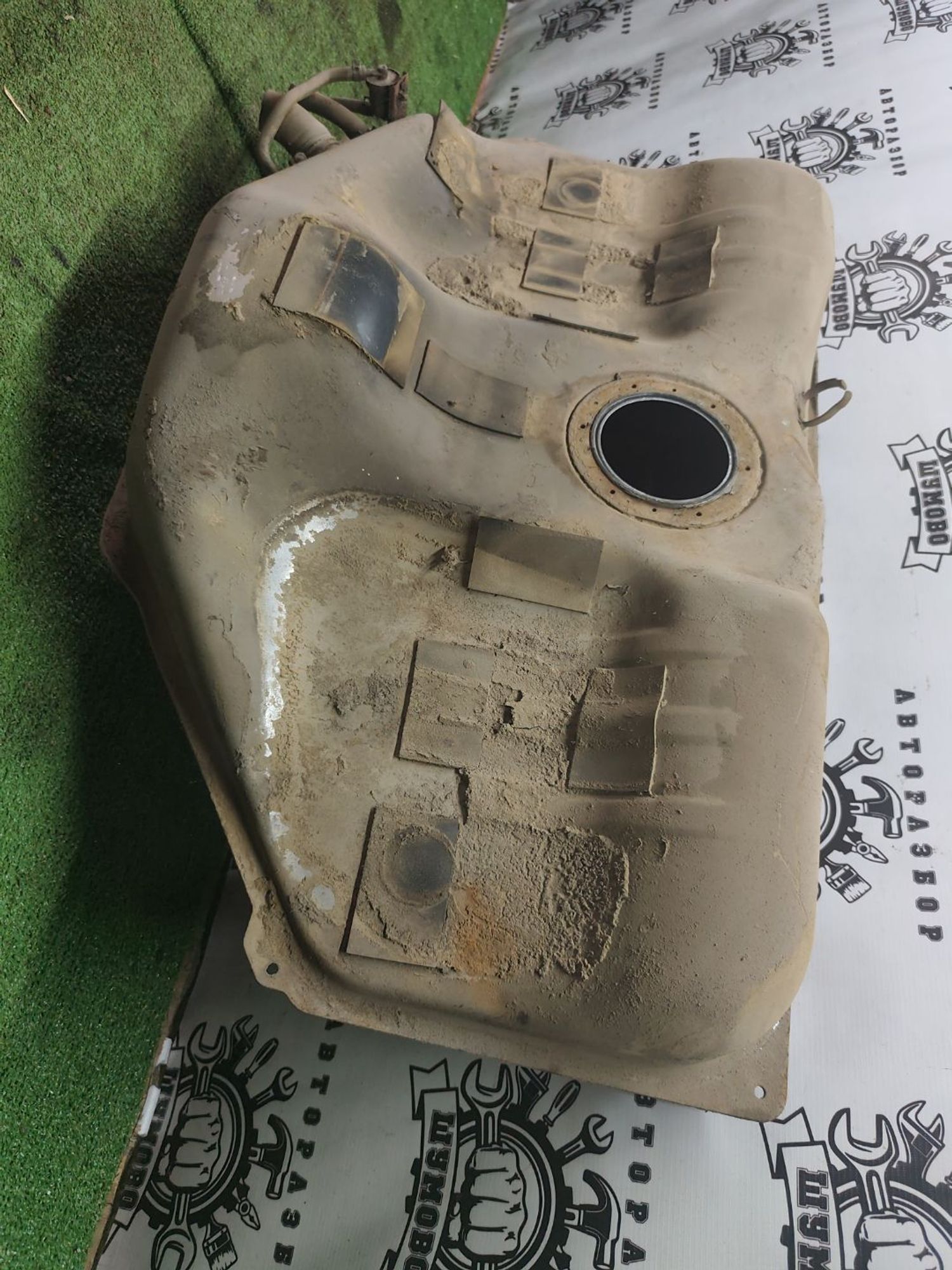 https://ycs.partsauto.market/partsauto-images/thmbs/userImages/cca1856e256b5441544f9aba03b424a6/part/530561aa-cb46-49b9-92a5-3879e4a0673e_1778671549921.jpg