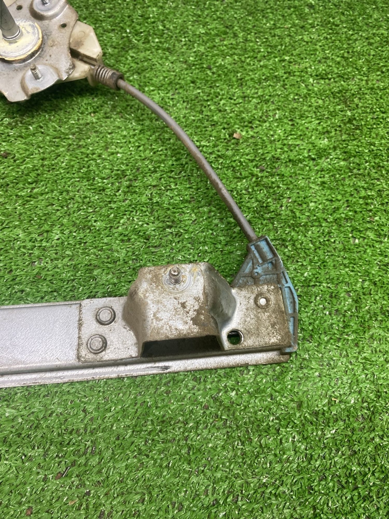 https://ycs.partsauto.market/partsauto-images/thmbs/userImages/cca1856e256b5441544f9aba03b424a6/part/5309c82b-2c84-4d9c-a07f-16e6707b9cfe_1782897159707.jpg