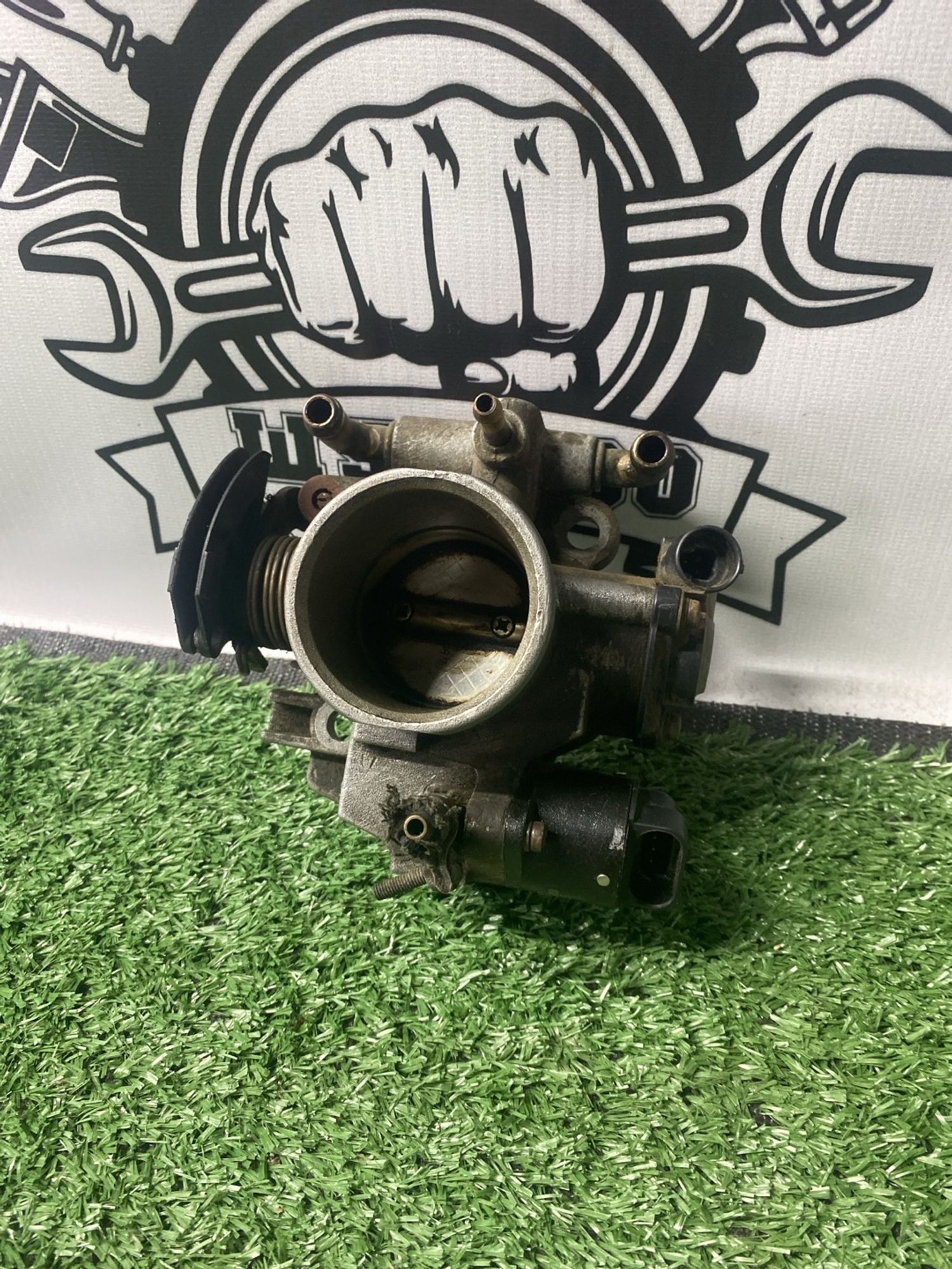 https://ycs.partsauto.market/partsauto-images/thmbs/userImages/cca1856e256b5441544f9aba03b424a6/part/54d31738-b2ac-432b-b2ed-8e617ea13b2c_1781255677813.jpg