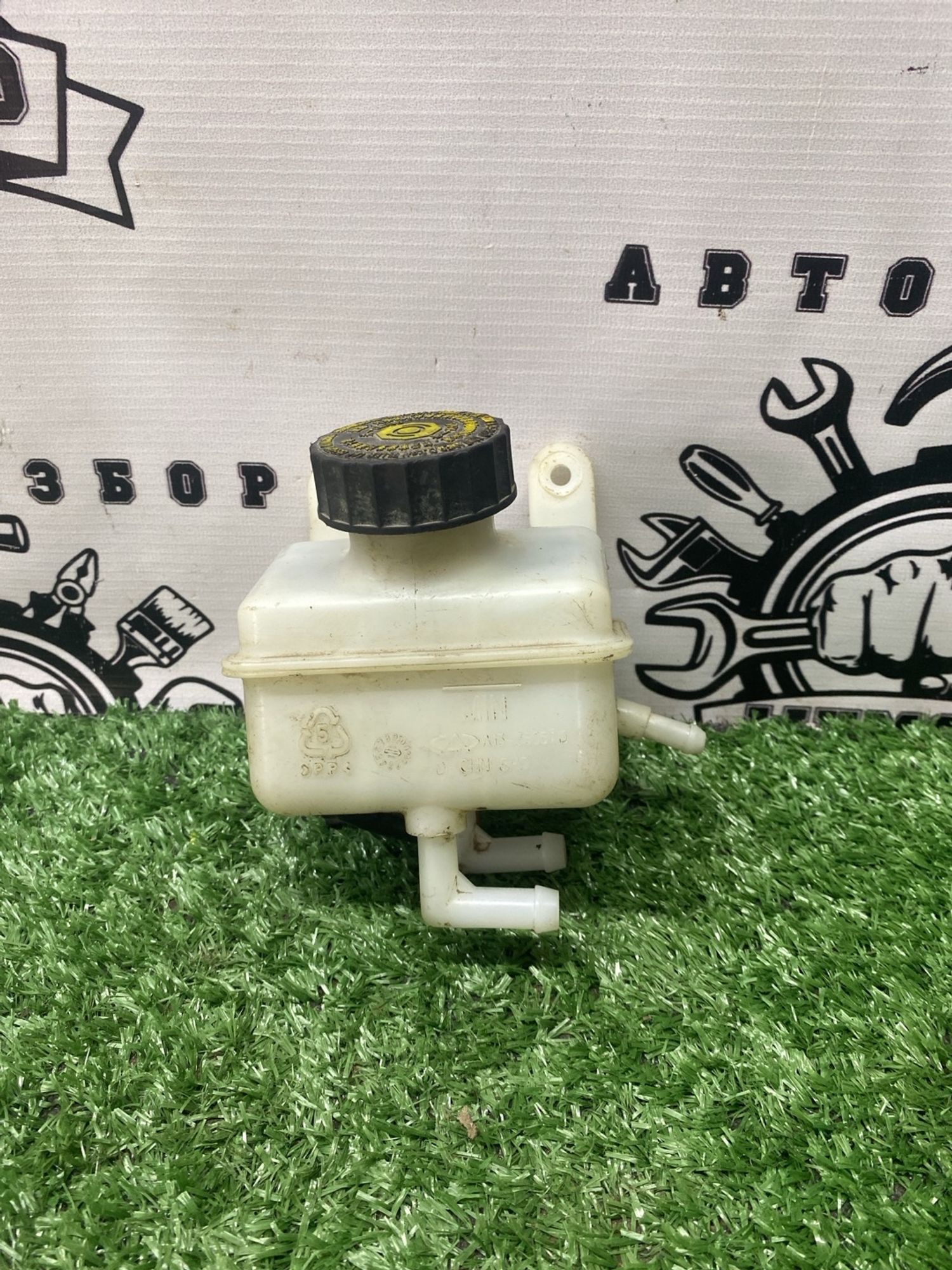https://ycs.partsauto.market/partsauto-images/thmbs/userImages/cca1856e256b5441544f9aba03b424a6/part/54e99a27-9752-4f2f-99b6-4e9af898e8aa_1780912870241.jpg