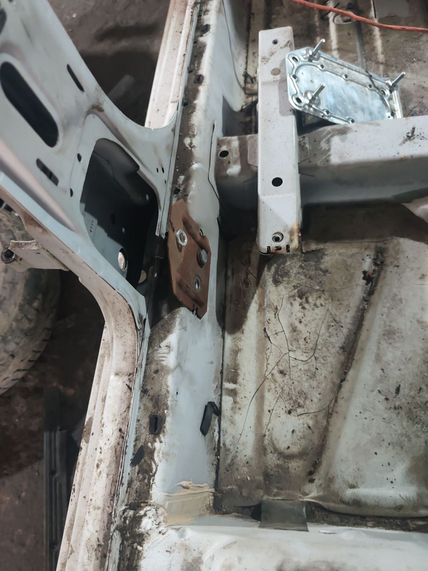 https://ycs.partsauto.market/partsauto-images/thmbs/userImages/cca1856e256b5441544f9aba03b424a6/part/54fa355d-53c3-4f76-89b7-f2ce08f47325_1783669366047.jpg