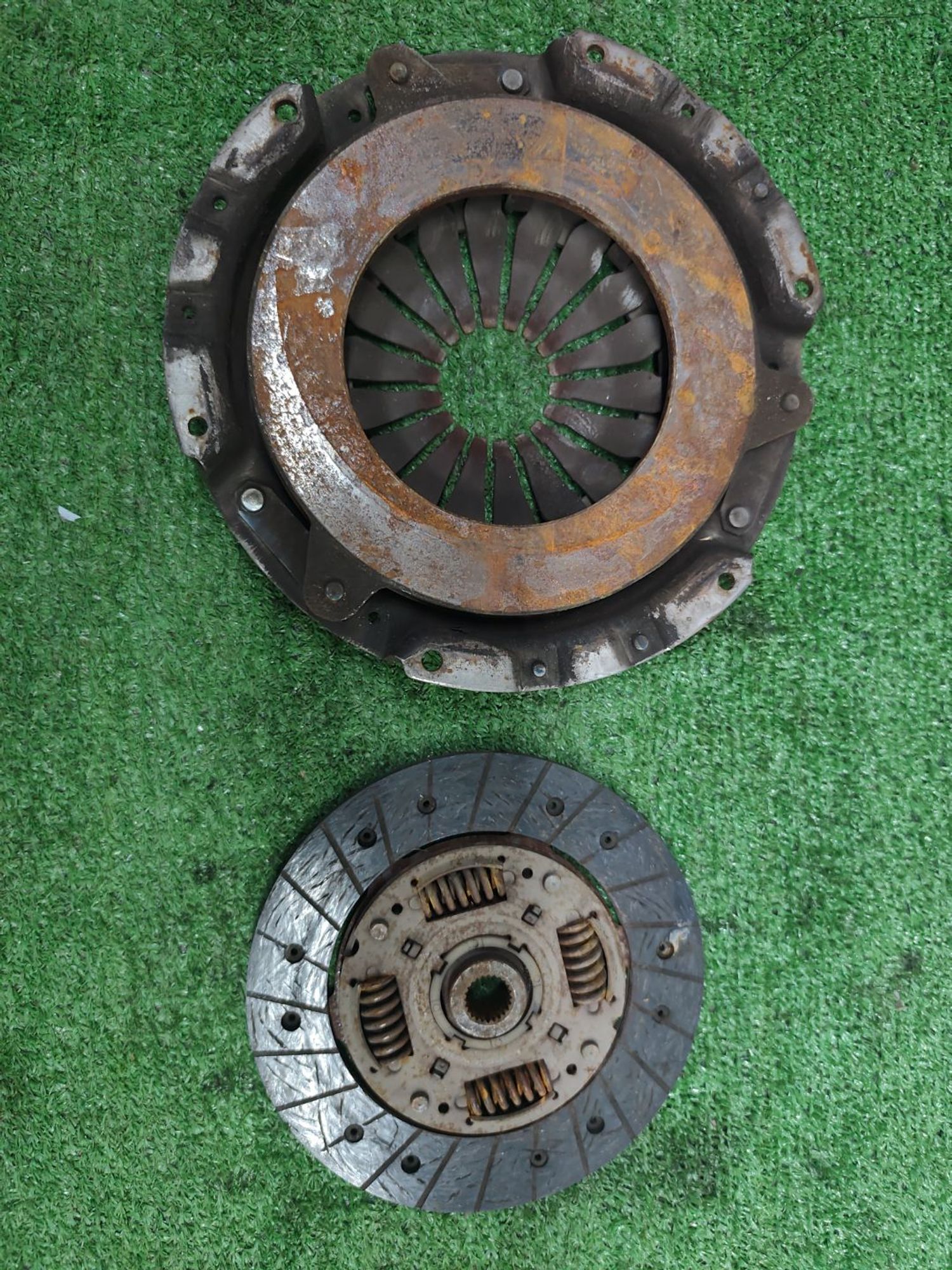 https://ycs.partsauto.market/partsauto-images/thmbs/userImages/cca1856e256b5441544f9aba03b424a6/part/554ce0c6-af79-4704-8bab-adca6d91aed0_1787220129019.jpg