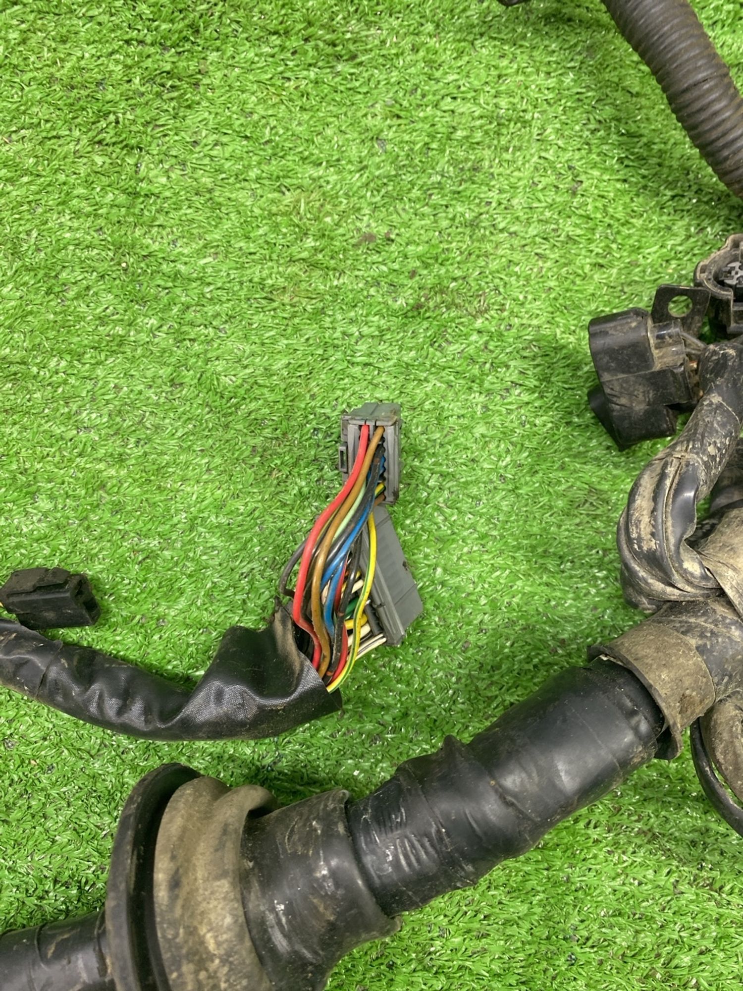 https://ycs.partsauto.market/partsauto-images/thmbs/userImages/cca1856e256b5441544f9aba03b424a6/part/572da027-e604-43ab-abb9-ab760d7aefe8_1786964078592.jpg