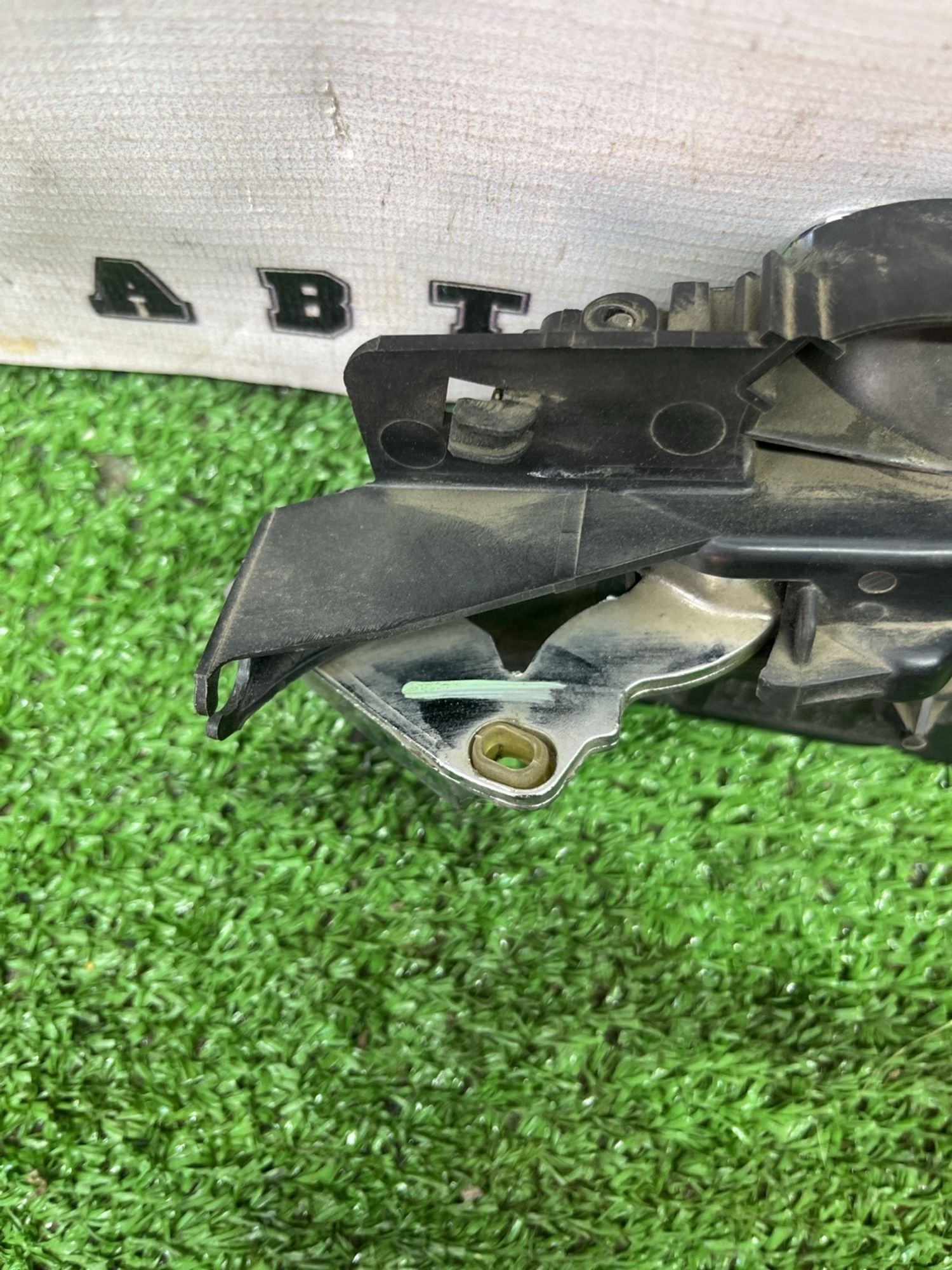 https://ycs.partsauto.market/partsauto-images/thmbs/userImages/cca1856e256b5441544f9aba03b424a6/part/57ad9071-f82c-44d6-b595-e4f40ef32c8d_1777450588000.jpg