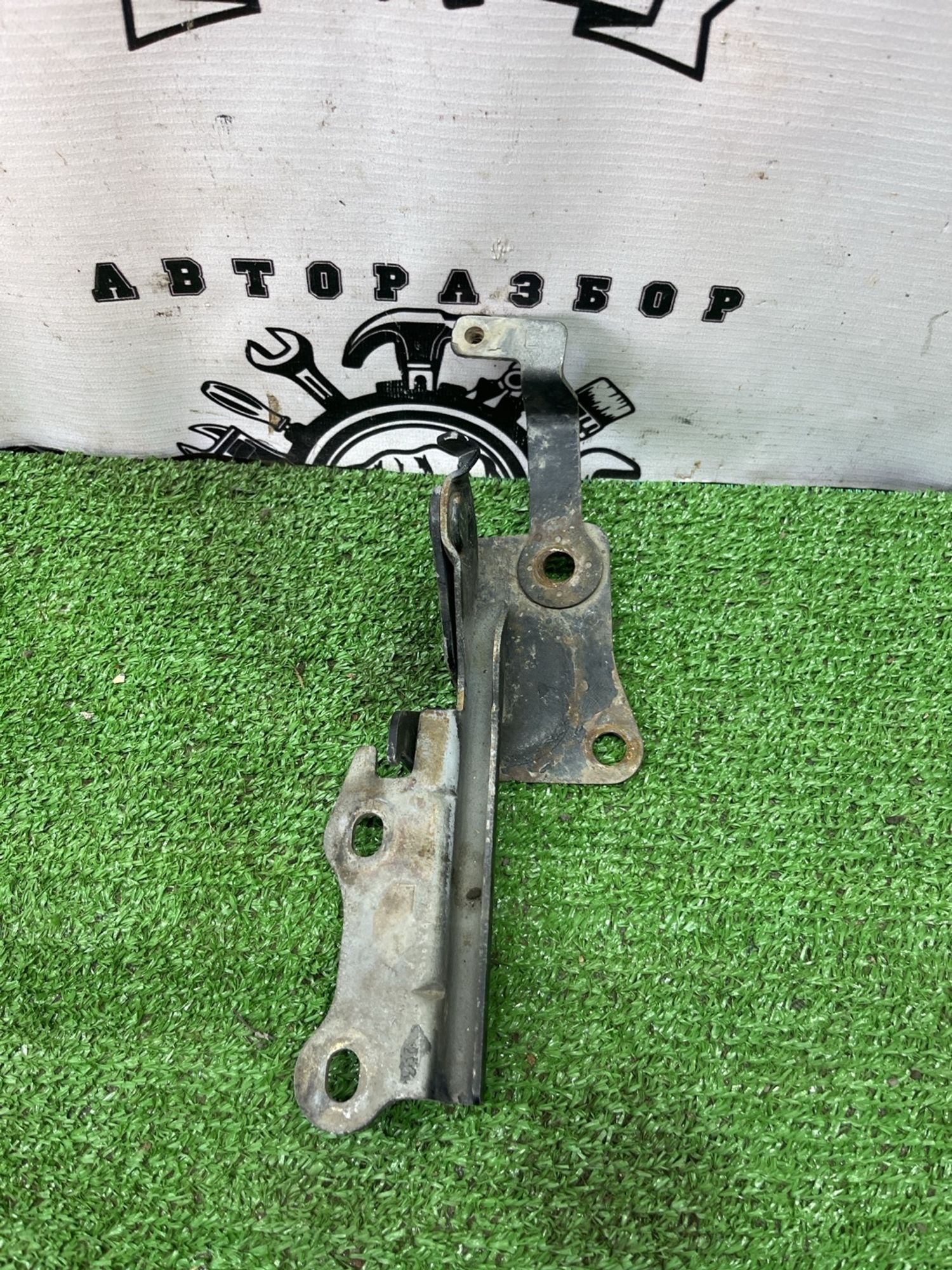 https://ycs.partsauto.market/partsauto-images/thmbs/userImages/cca1856e256b5441544f9aba03b424a6/part/57d7b1b4-f71a-4aa3-bc20-1187583960a8_1776412574487.jpg