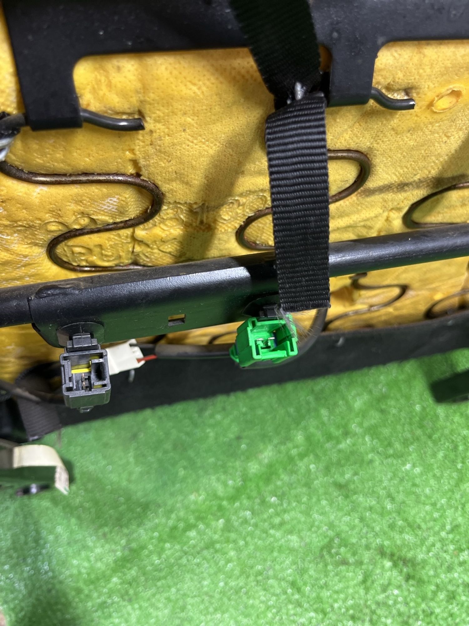 https://ycs.partsauto.market/partsauto-images/thmbs/userImages/cca1856e256b5441544f9aba03b424a6/part/584c341a-572c-4c8c-9758-55925b003289_1783160235527.jpg