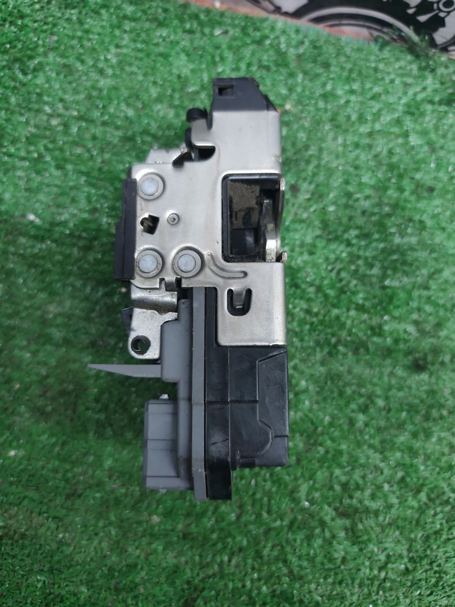 https://ycs.partsauto.market/partsauto-images/thmbs/userImages/cca1856e256b5441544f9aba03b424a6/part/58f5b65f-553e-48fa-801b-a3c00304add9_1778500494395.jpg