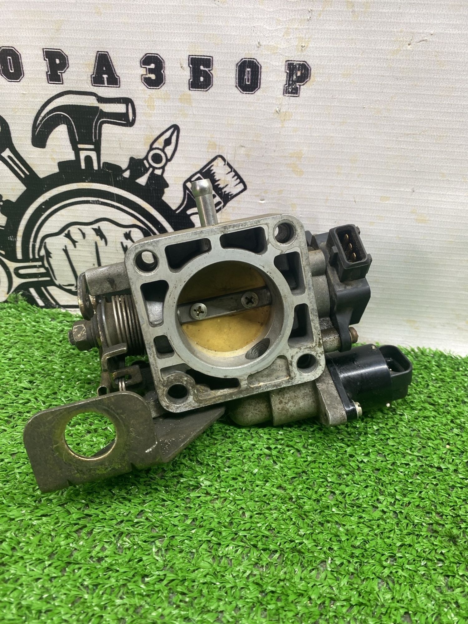 https://ycs.partsauto.market/partsauto-images/thmbs/userImages/cca1856e256b5441544f9aba03b424a6/part/594a8ade-3430-457b-b502-7bf76d20ebe8_1780912188719.jpg