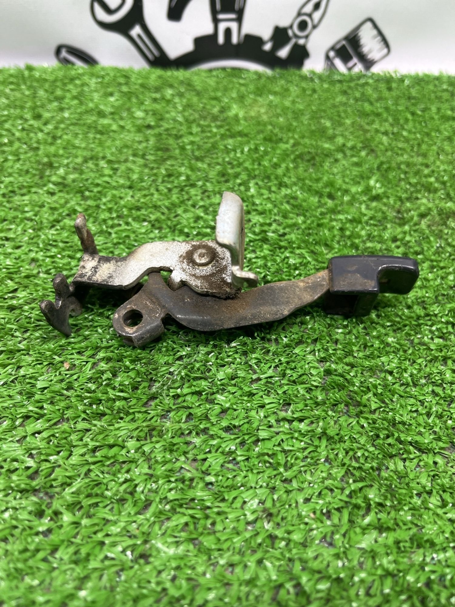 https://ycs.partsauto.market/partsauto-images/thmbs/userImages/cca1856e256b5441544f9aba03b424a6/part/5aec29a6-c1b0-4eac-b4c2-bb933c23cc70_1782546968371.jpg