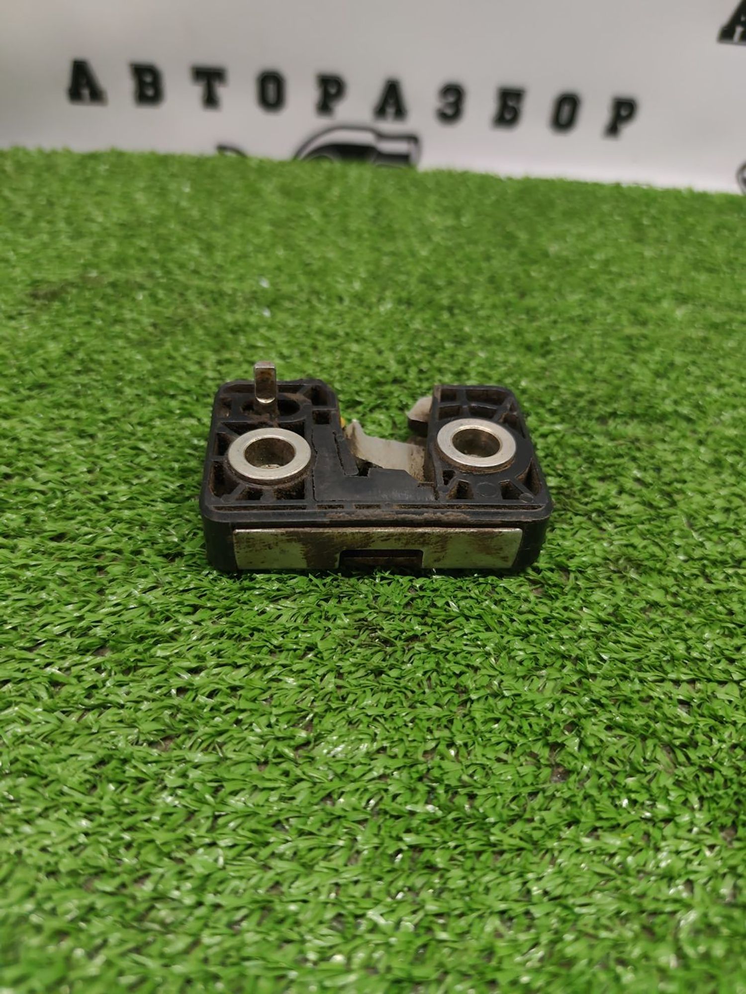 https://ycs.partsauto.market/partsauto-images/thmbs/userImages/cca1856e256b5441544f9aba03b424a6/part/5b8721fa-441b-48fb-bab6-0feb6cb83c60_1781170797788.jpg