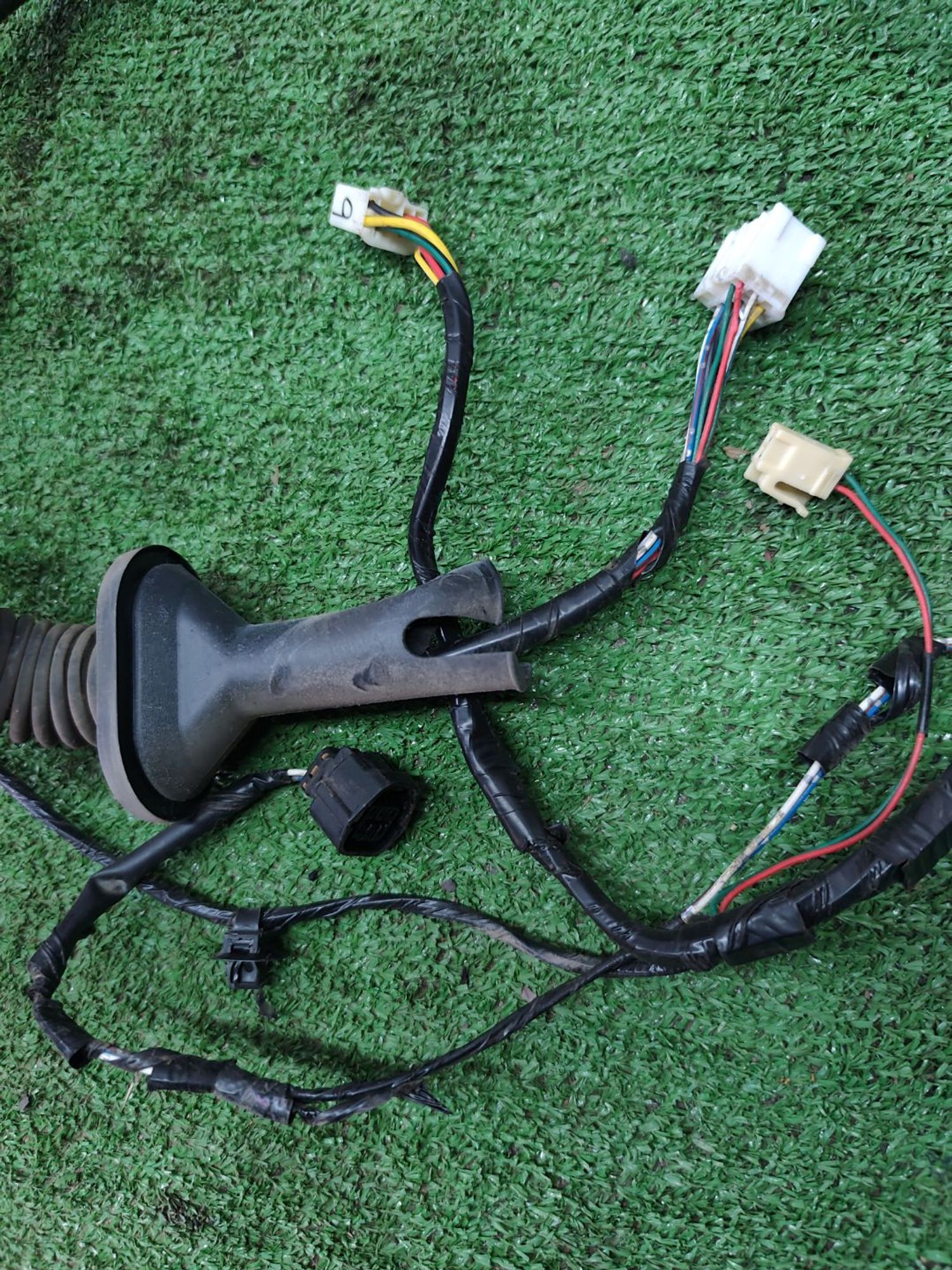 https://ycs.partsauto.market/partsauto-images/thmbs/userImages/cca1856e256b5441544f9aba03b424a6/part/5ee33de0-bffa-4856-9525-c283d165a5f9_1779261476550.jpg
