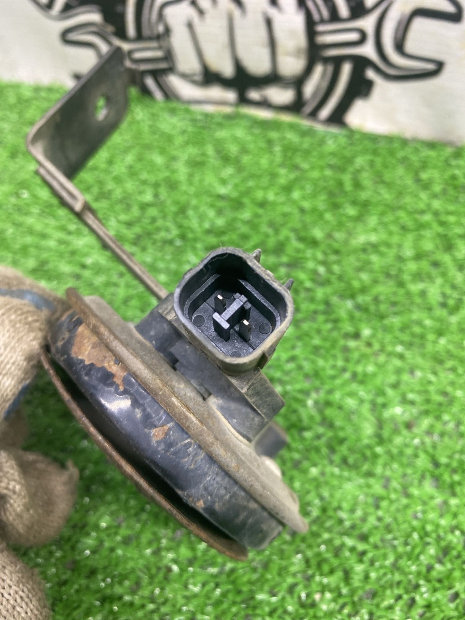 https://ycs.partsauto.market/partsauto-images/thmbs/userImages/cca1856e256b5441544f9aba03b424a6/part/603bfc5e-0984-4fb9-b159-9afef2764379_1780901245411.jpg