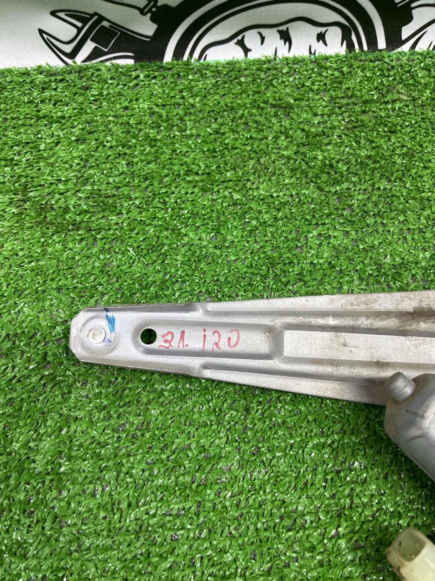 https://ycs.partsauto.market/partsauto-images/thmbs/userImages/cca1856e256b5441544f9aba03b424a6/part/6147847d-0328-4b68-8de1-2b757cb47be5_1782561997489.jpg