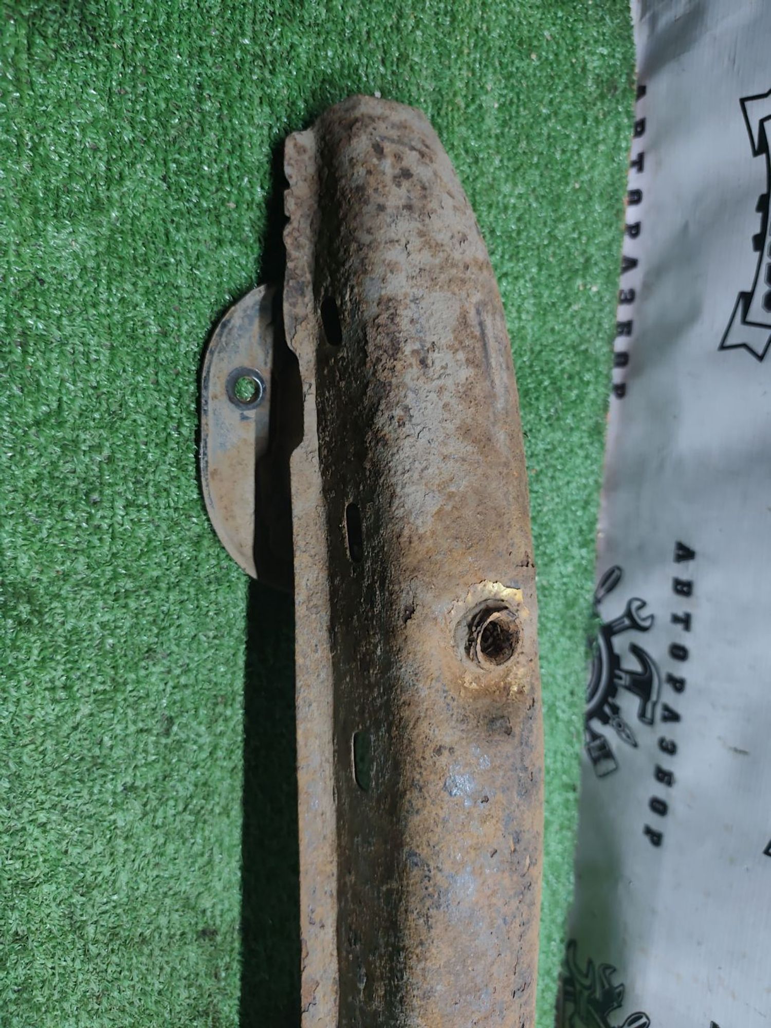 https://ycs.partsauto.market/partsauto-images/thmbs/userImages/cca1856e256b5441544f9aba03b424a6/part/62868b4e-c750-4a46-9049-04459bb6e952_1779705261464.jpg