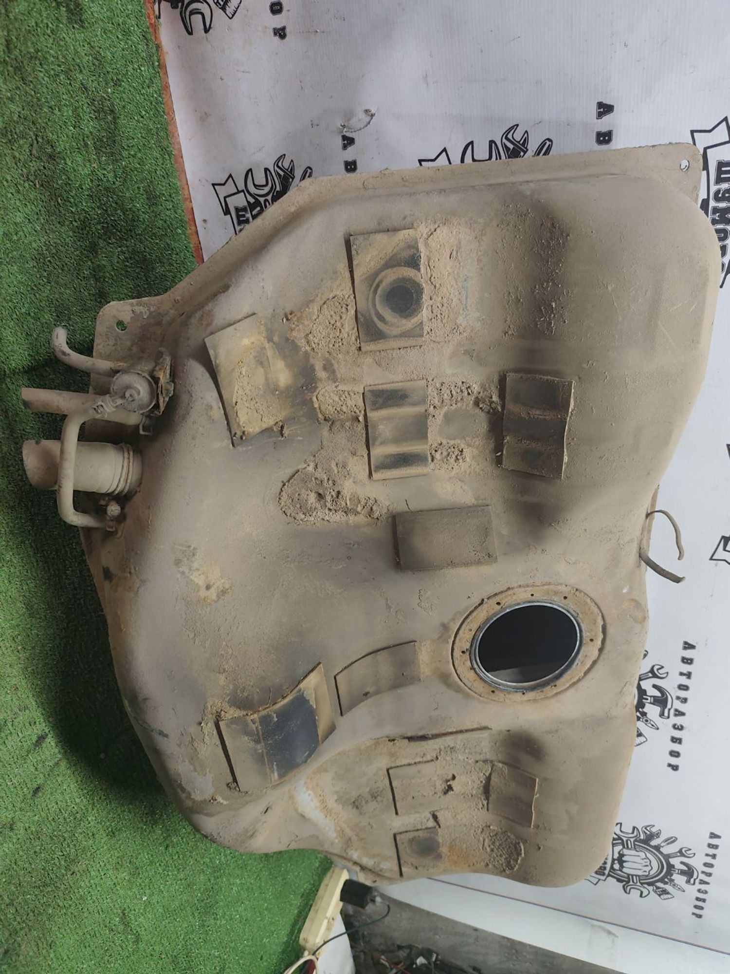https://ycs.partsauto.market/partsauto-images/thmbs/userImages/cca1856e256b5441544f9aba03b424a6/part/632e821e-c5d5-495d-b8b6-b1f7e94df16d_1778671548536.jpg