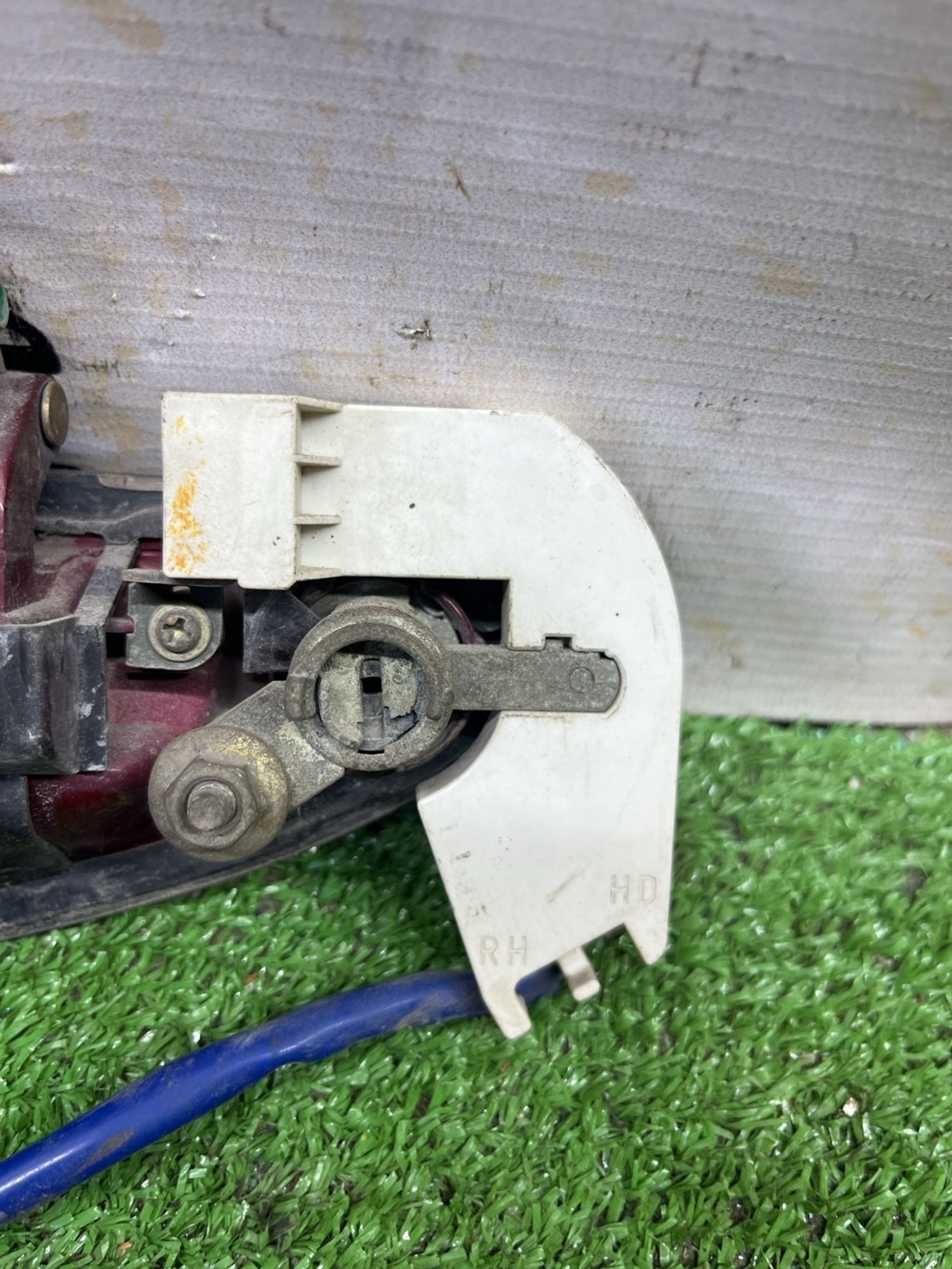 https://ycs.partsauto.market/partsauto-images/thmbs/userImages/cca1856e256b5441544f9aba03b424a6/part/65b3fe35-2a6d-46b1-8d5b-7abde71cfc33_1778306898123.jpg