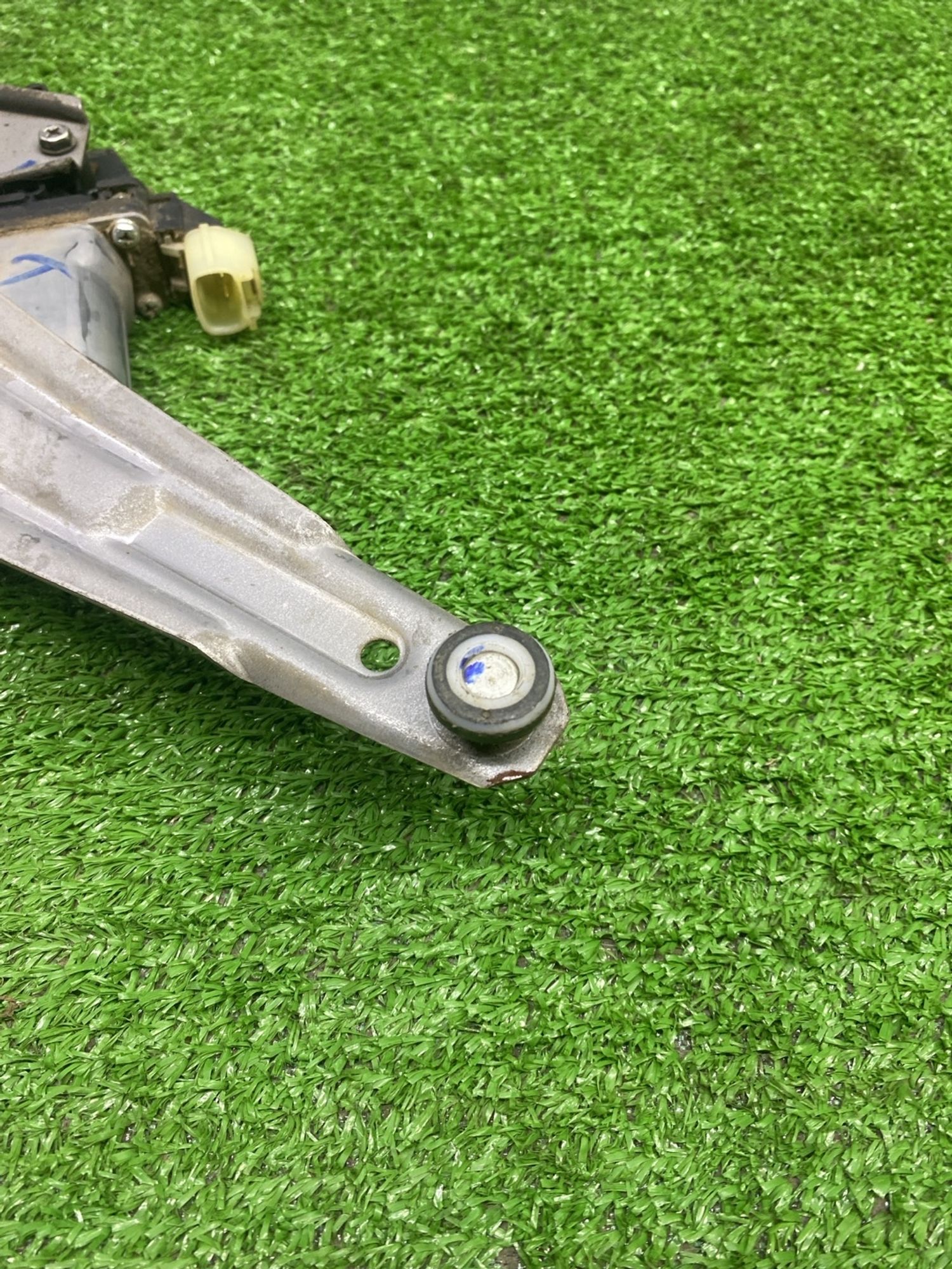 https://ycs.partsauto.market/partsauto-images/thmbs/userImages/cca1856e256b5441544f9aba03b424a6/part/665daa9d-200d-4ecb-8086-274257f1a642_1782557383794.jpg
