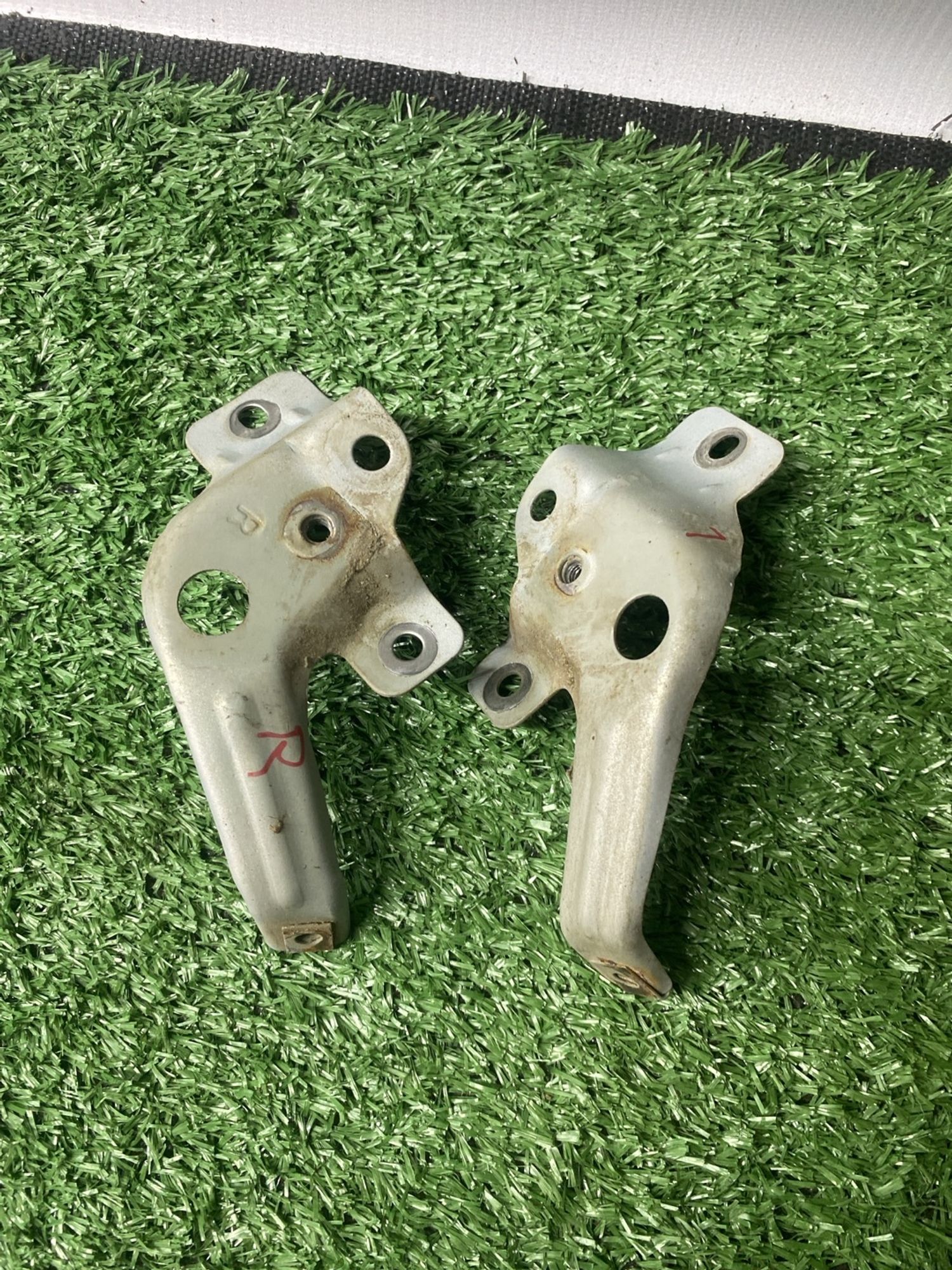 https://ycs.partsauto.market/partsauto-images/thmbs/userImages/cca1856e256b5441544f9aba03b424a6/part/678588ce-ab09-470b-9c69-057a5584834d_1781085127918.jpg