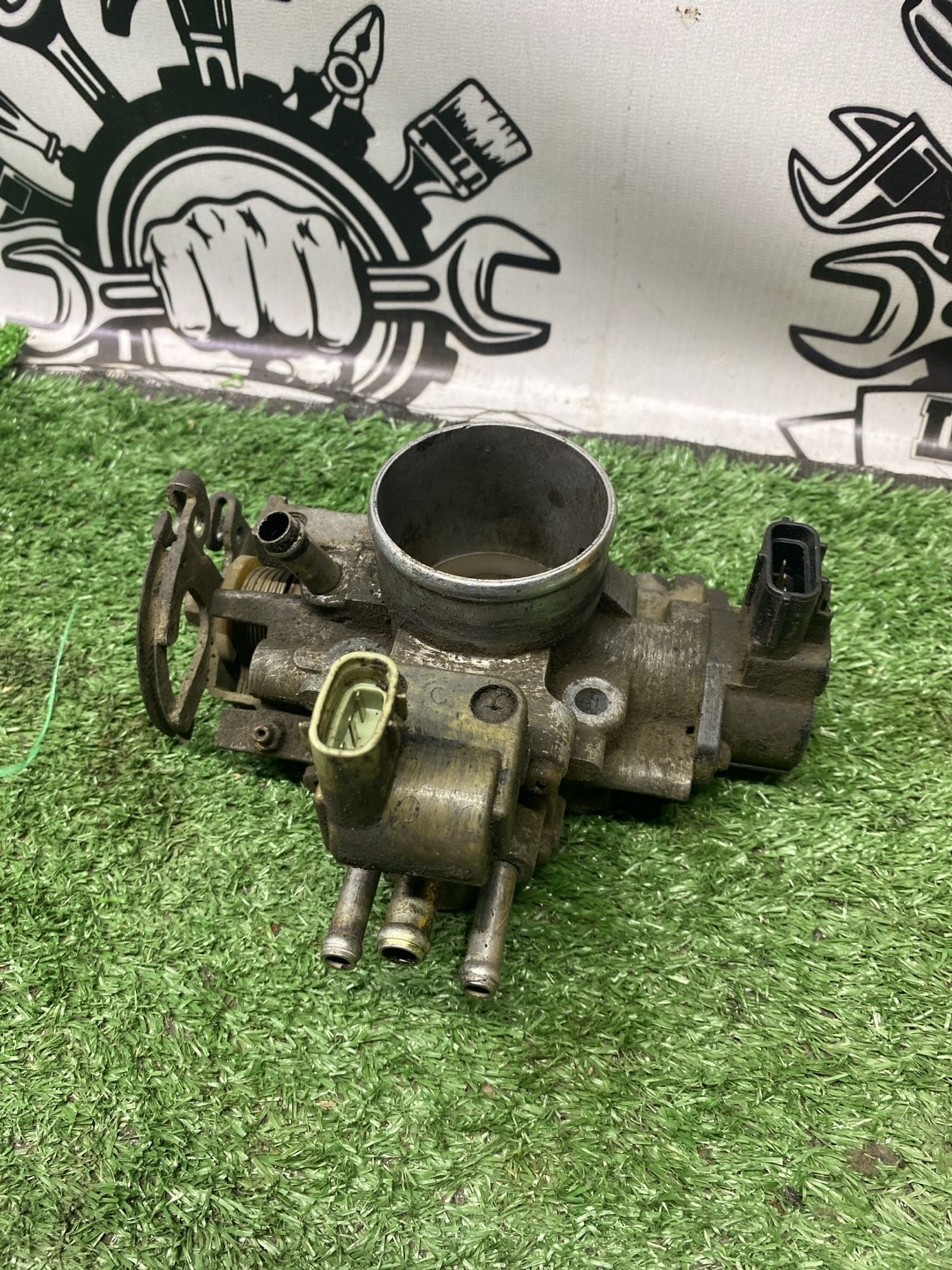 https://ycs.partsauto.market/partsauto-images/thmbs/userImages/cca1856e256b5441544f9aba03b424a6/part/67f08478-0b04-42be-a691-b58fee6962a4_1786961680351.jpg