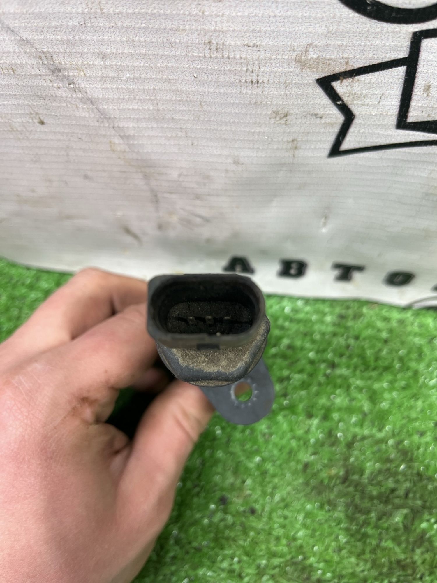 https://ycs.partsauto.market/partsauto-images/thmbs/userImages/cca1856e256b5441544f9aba03b424a6/part/682a42ca-8822-4dfa-a9de-3864bfa2442a_1777026335848.jpg