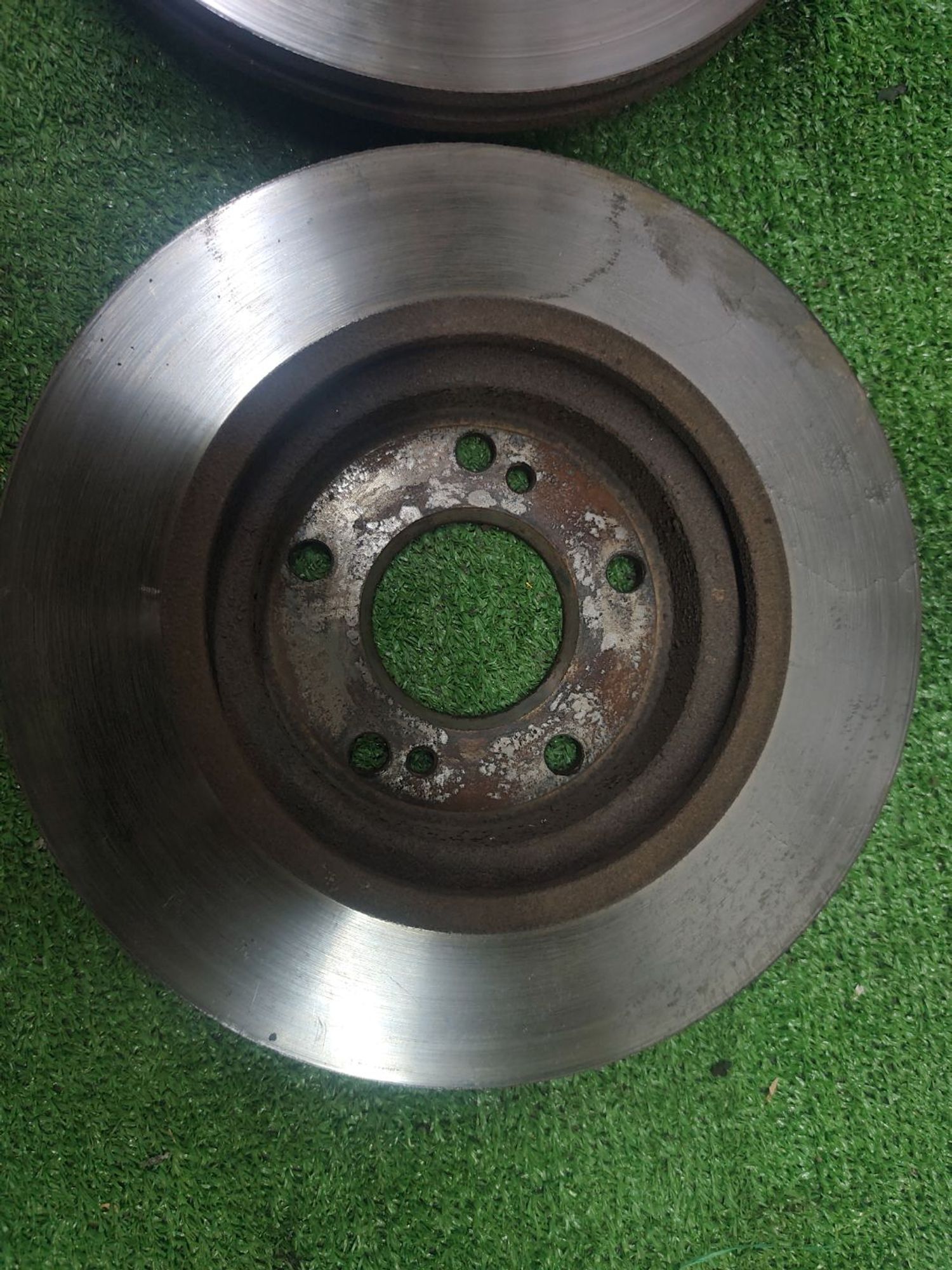 https://ycs.partsauto.market/partsauto-images/thmbs/userImages/cca1856e256b5441544f9aba03b424a6/part/6862509d-bed1-4e10-b1e1-a6f14b15e3e8_1789380782933.jpg