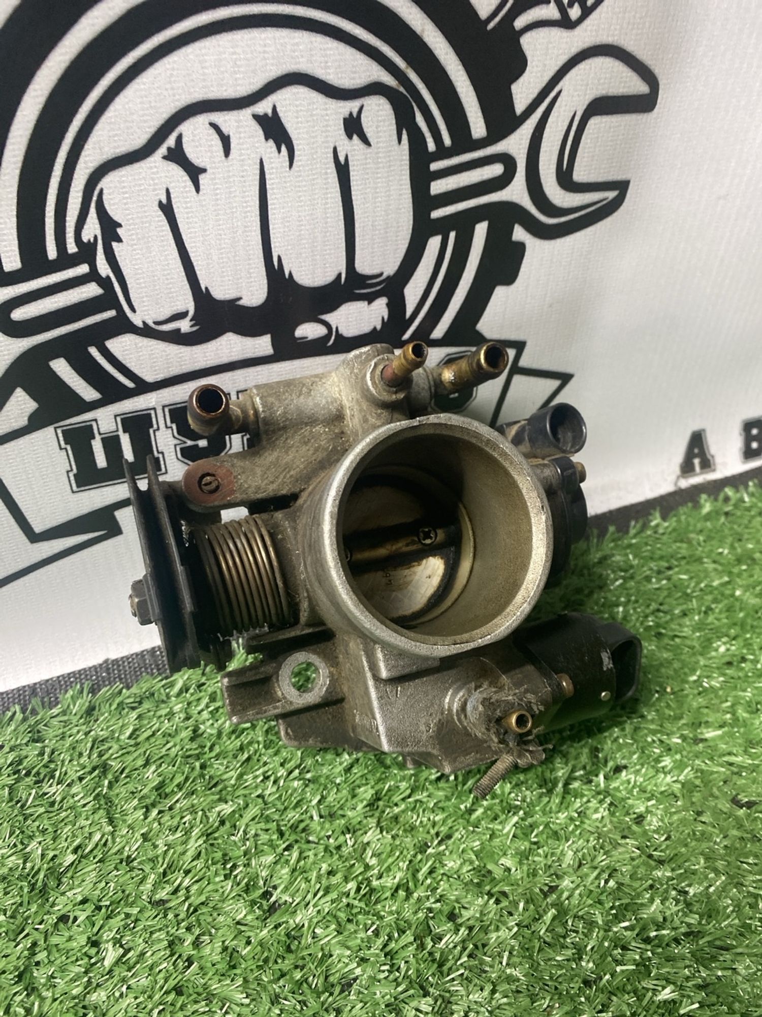 https://ycs.partsauto.market/partsauto-images/thmbs/userImages/cca1856e256b5441544f9aba03b424a6/part/69476430-81fa-4d8c-91fb-0bb162955de9_1781255680069.jpg