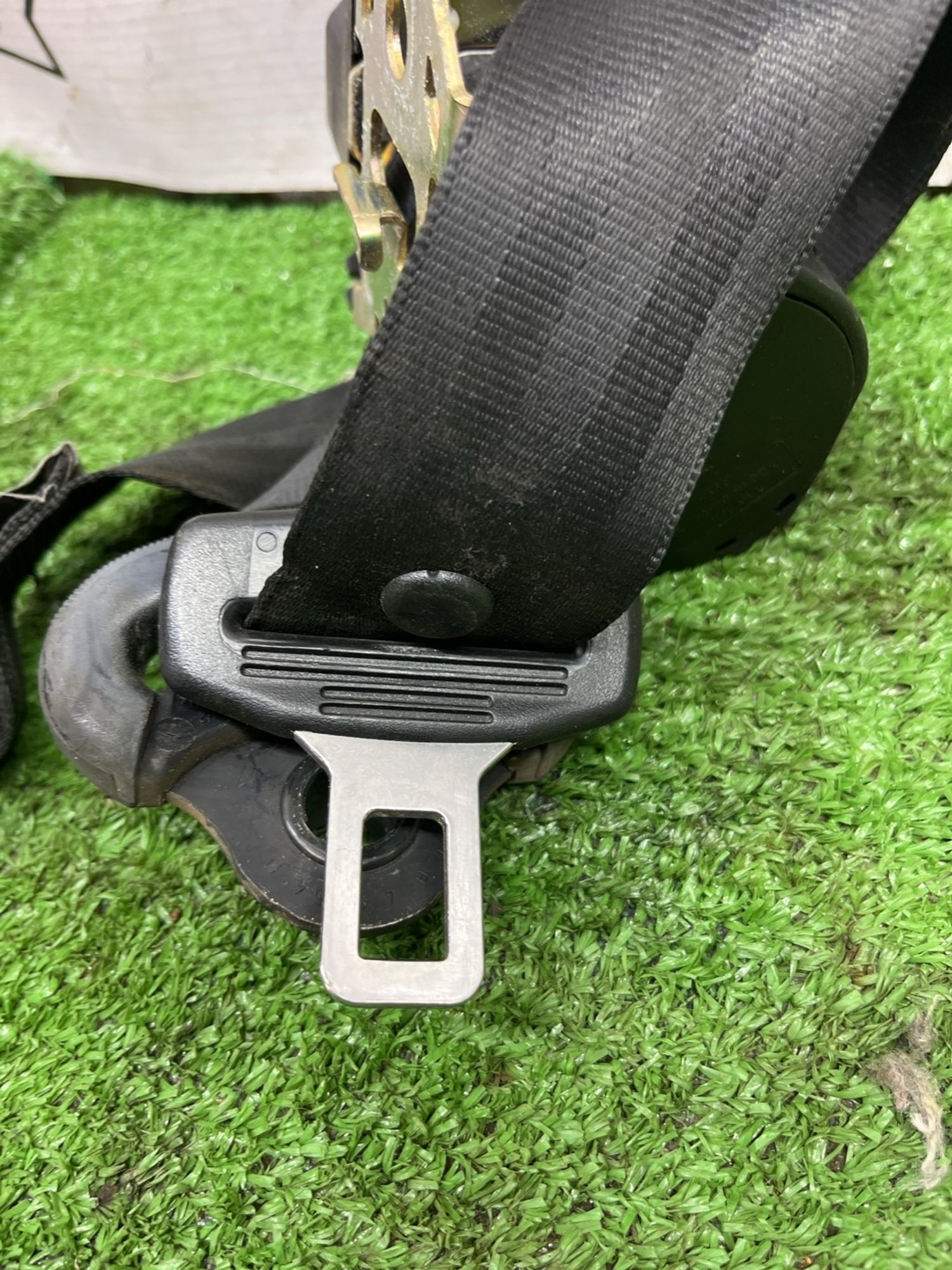 https://ycs.partsauto.market/partsauto-images/thmbs/userImages/cca1856e256b5441544f9aba03b424a6/part/696566a7-b7ae-4280-93cf-3e6a8786ef7f_1777191589650.jpg